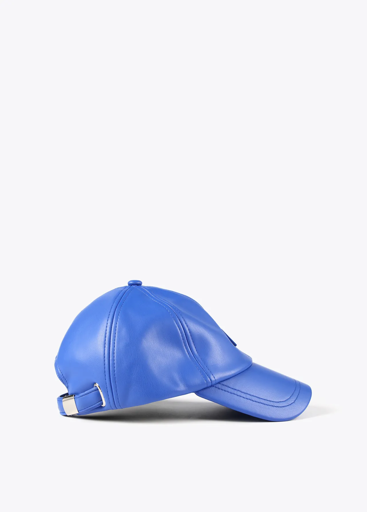 gorra_efecto_piel_4-1.webp Lola Casademunt Gorros Sombreros Y Guantes<Gorra efecto piel ROSA