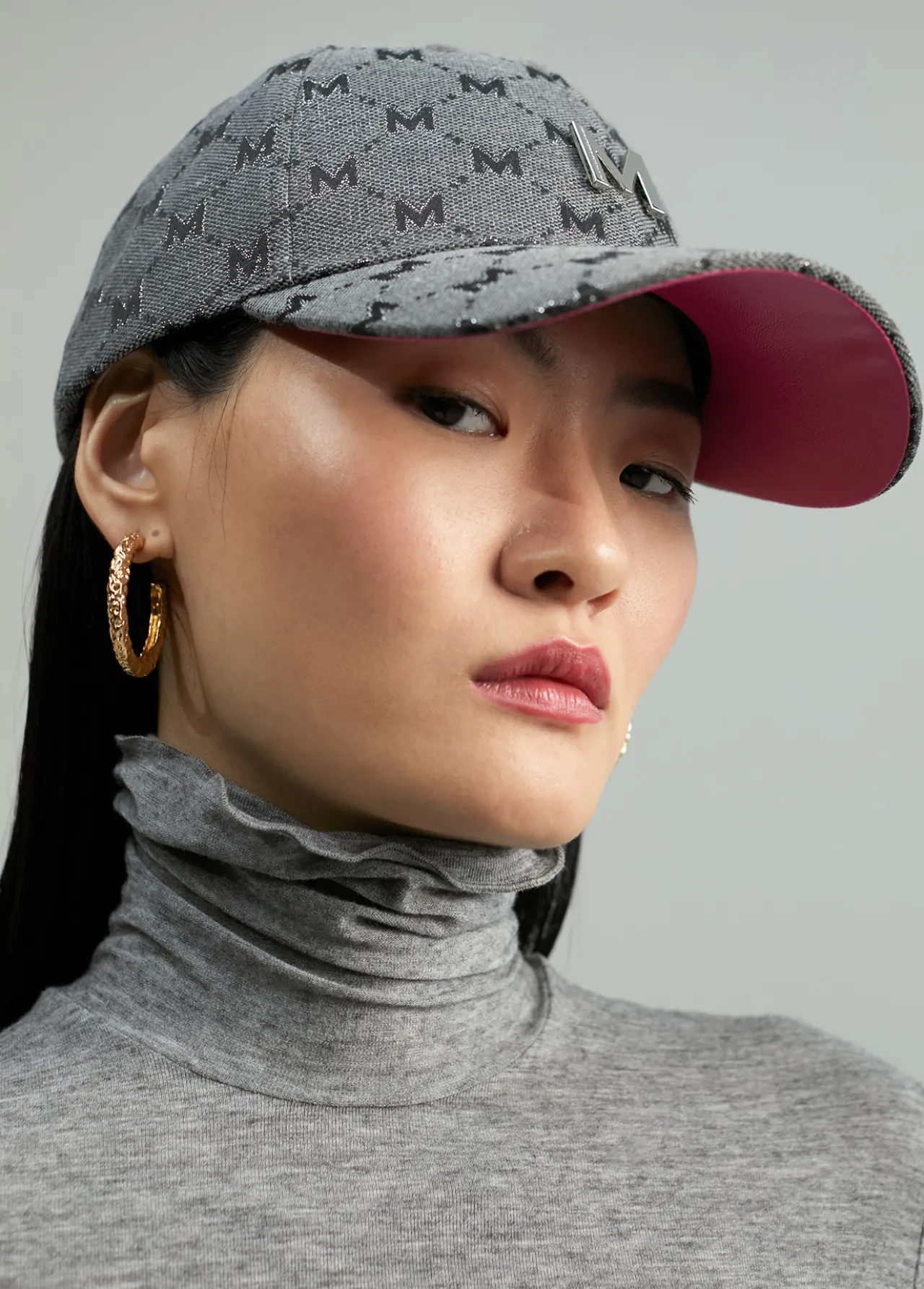 gorra_gris_1.webp Lola Casademunt Gorros Sombreros Y Guantes<Gorra gris GRIS-NEGRO