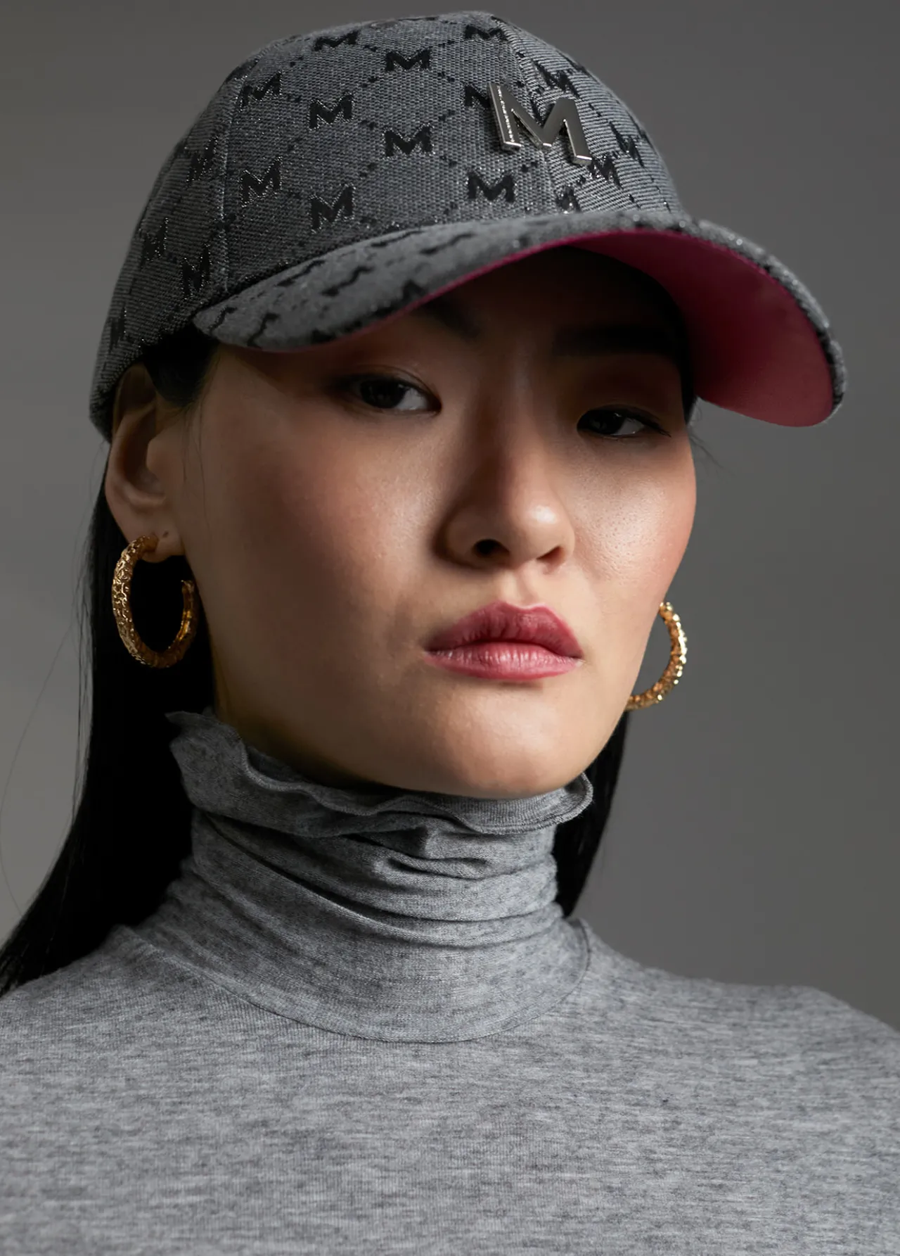 gorra_gris_5.webp Lola Casademunt Gorros Sombreros Y Guantes<Gorra gris GRIS-NEGRO
