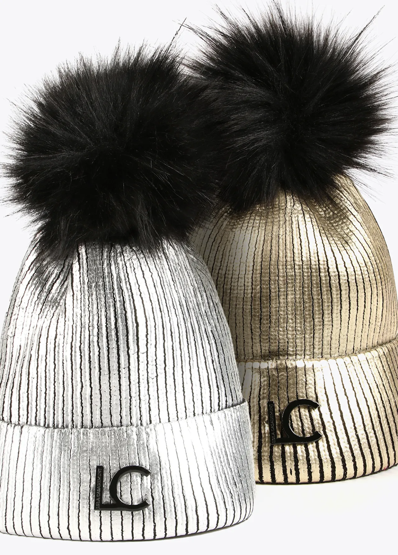 gorro_dorado_5.webp Lola Casademunt Gorros Sombreros Y Guantes<Gorro DORADO