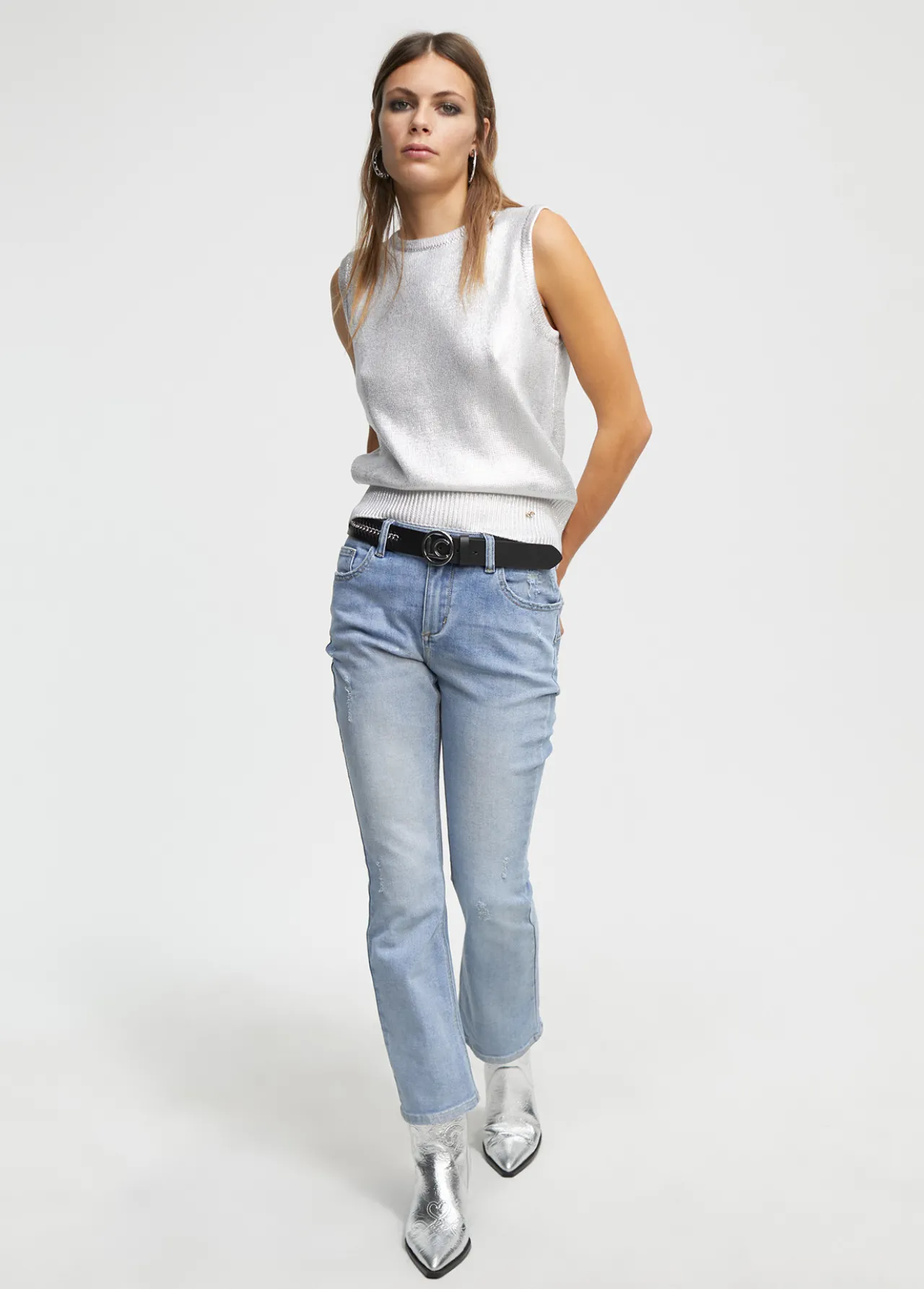 jeans_efecto_tornasolado_3.webp Lola Casademunt Pantalones<Jeans efecto tornasolado TEJANOBLEACH