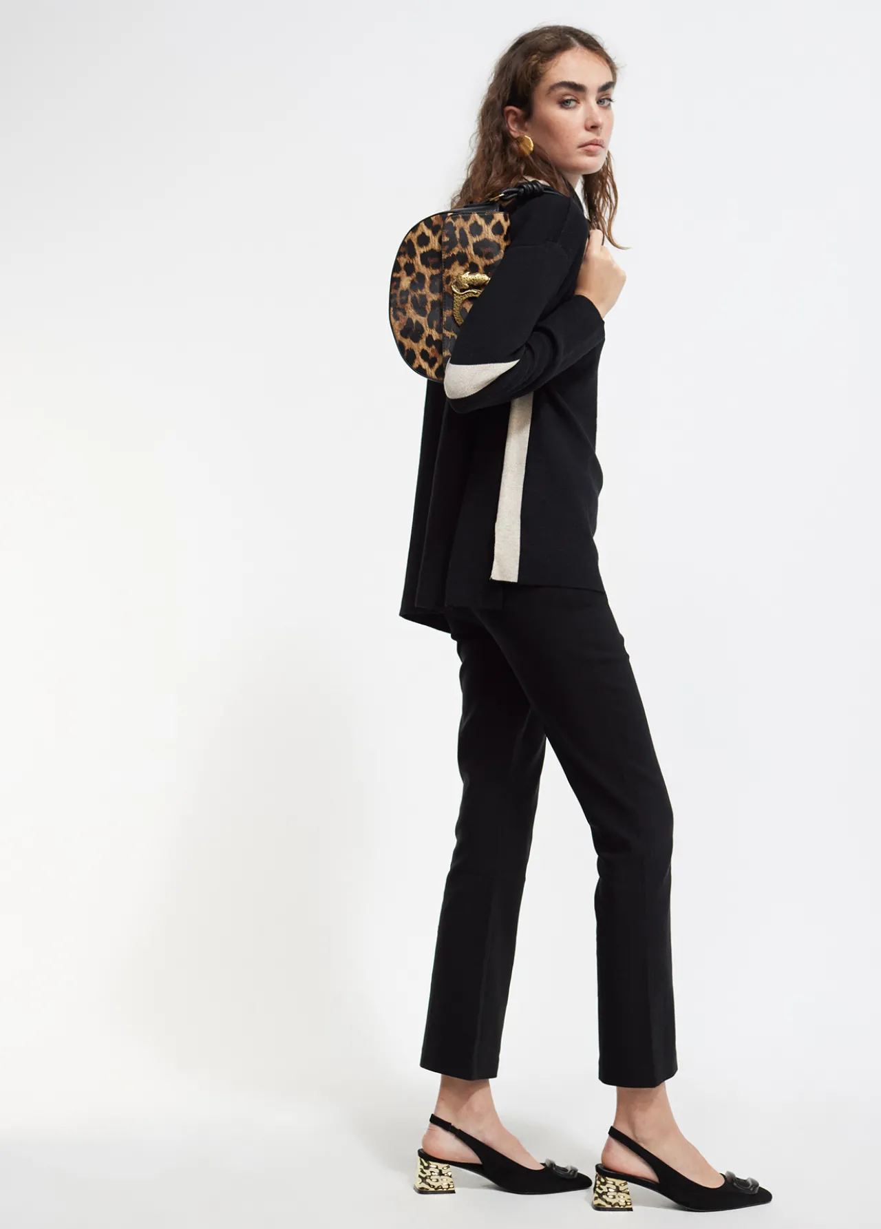 jersey_cuello_alto_2-1.webp Lola Casademunt Punto<Jersey cuello alto MARRON-NARANJA