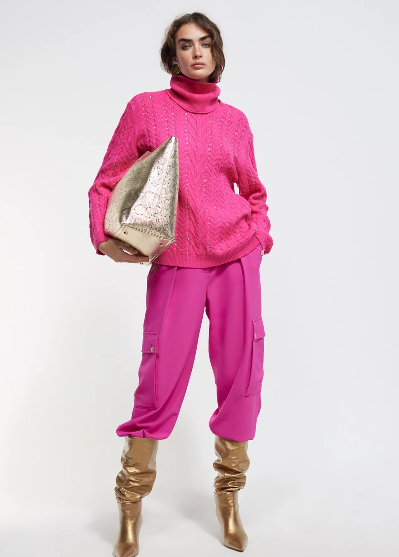 jersey_detalle_strass_2-3.webp Lola Casademunt Punto<Jersey detalle strass FUCSIA