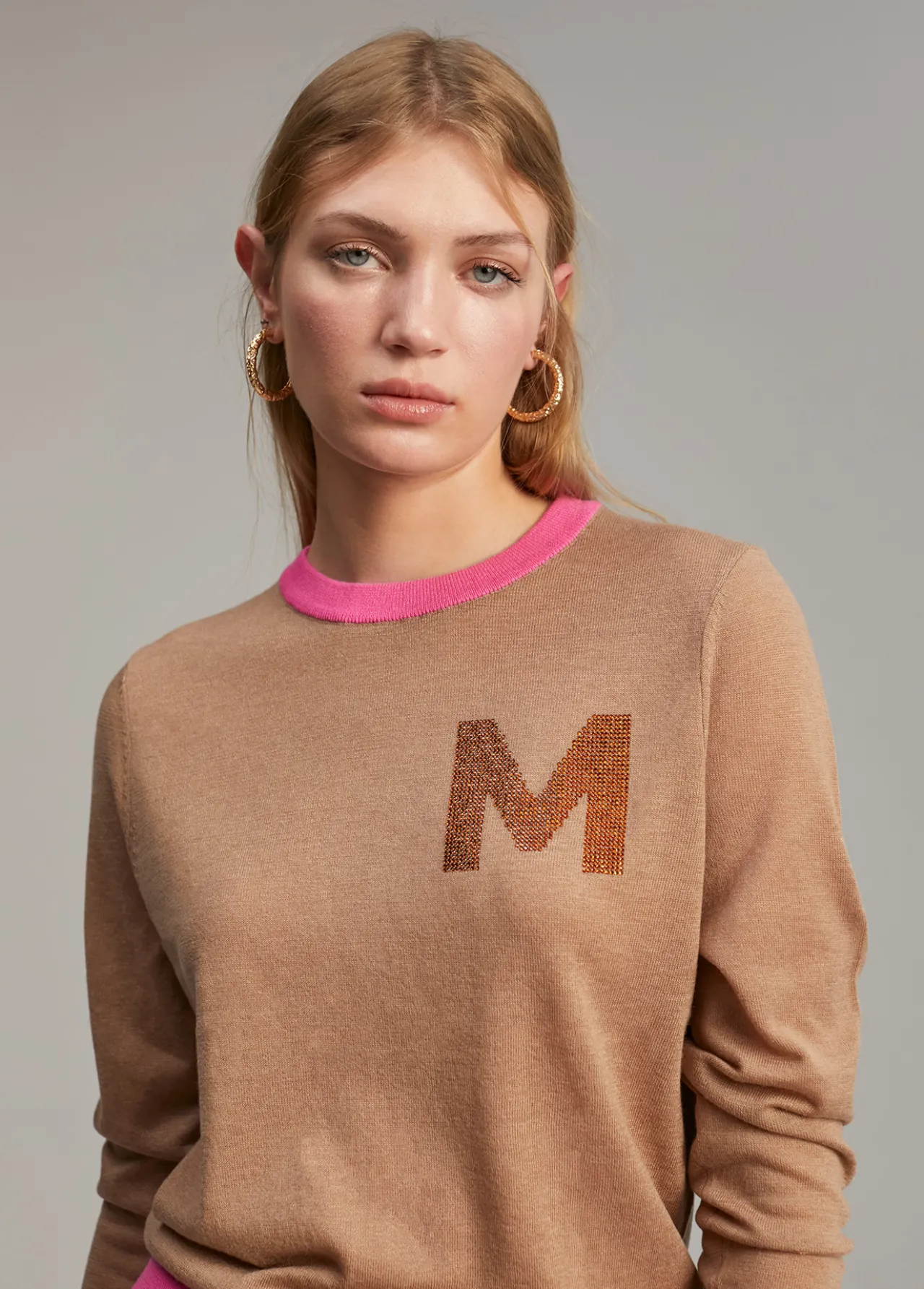 jersey_detalle_strass_4-1.webp Lola Casademunt Punto<Jersey detalle strass CAMEL