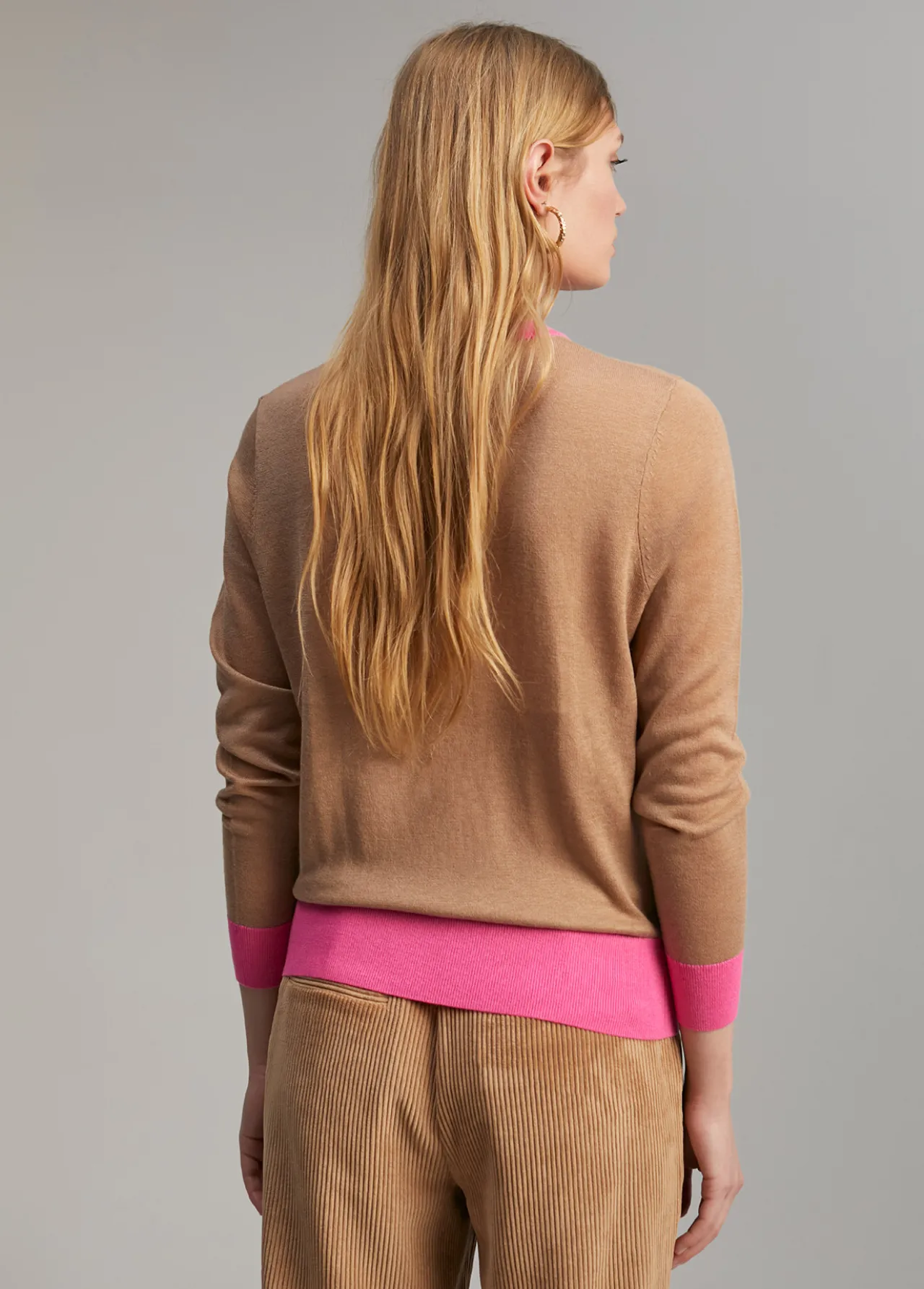 jersey_detalle_strass_5-1.webp Lola Casademunt Punto<Jersey detalle strass CAMEL