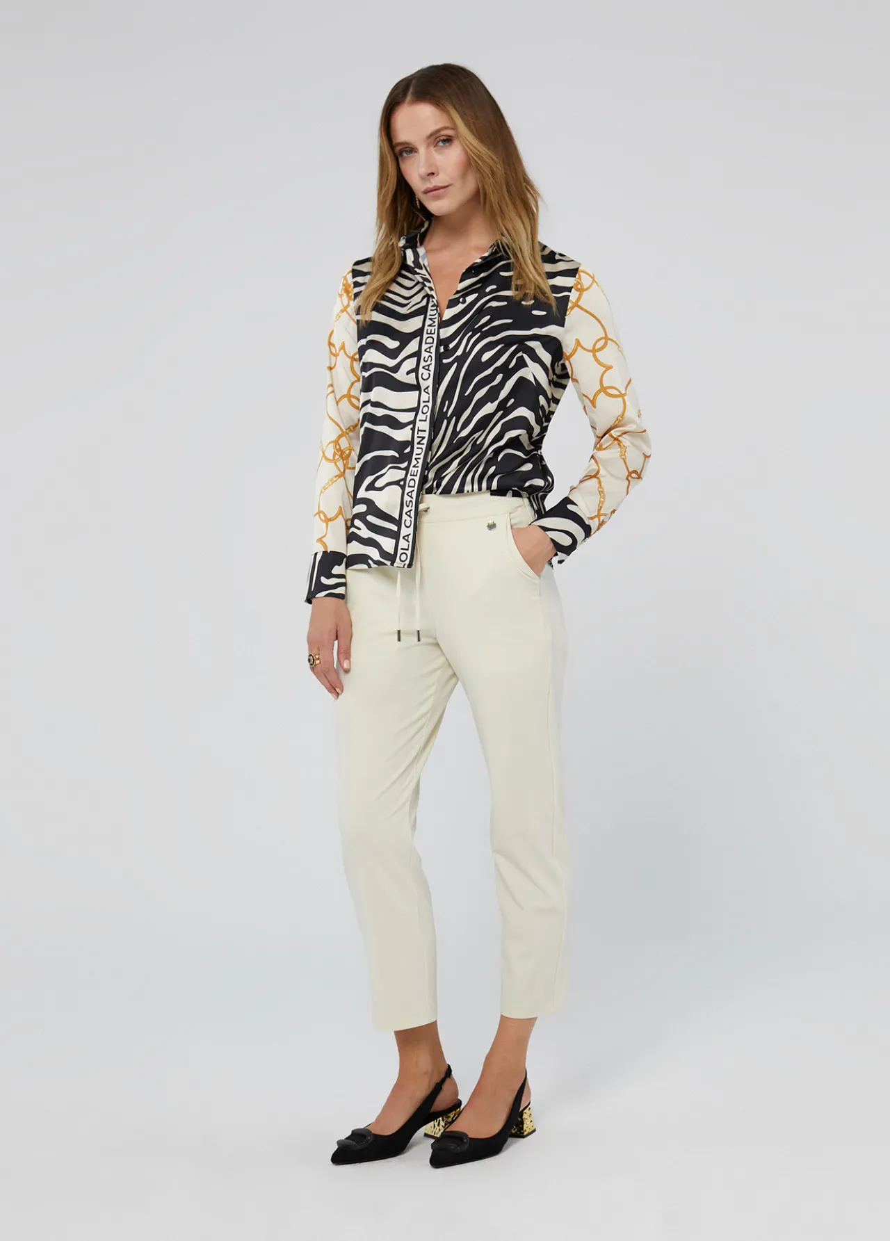 jogging_bsico_3-1.webp Lola Casademunt Pantalones<Jogging básico CAMEL