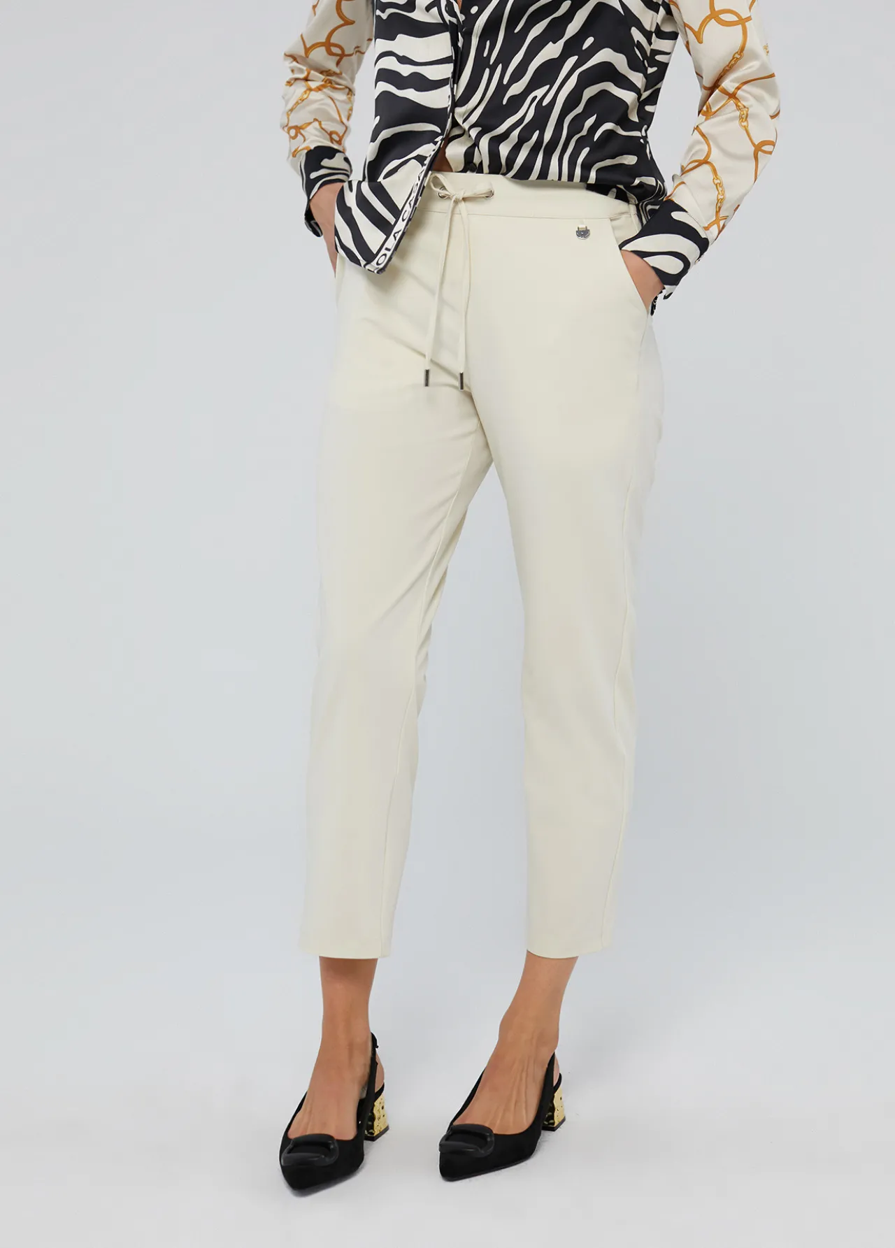 jogging_bsico_5-1.webp Lola Casademunt Pantalones<Jogging básico CAMEL
