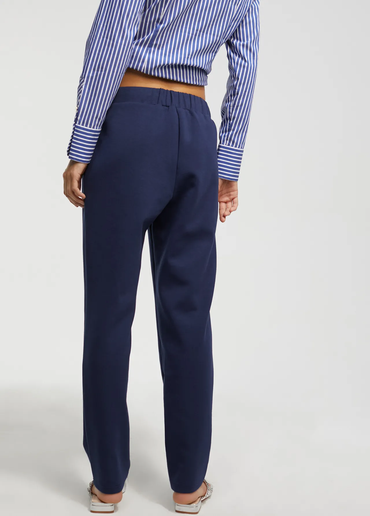 jogging_detalle_tirador_3.webp Lola Casademunt Pantalones<Jogging detalle tirador AZULNOCHE