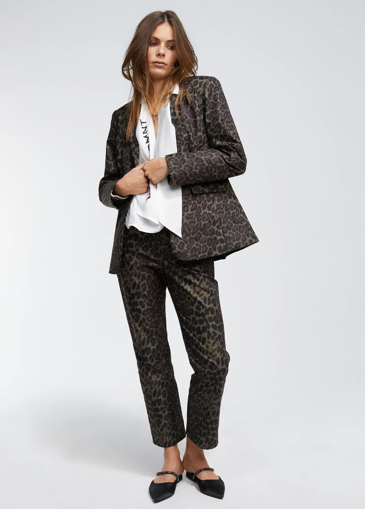pantaln_animal_print_0-1.webp Lola Casademunt Animal Print | Pantalones<Pantalón animal print NEGRO-VERDE