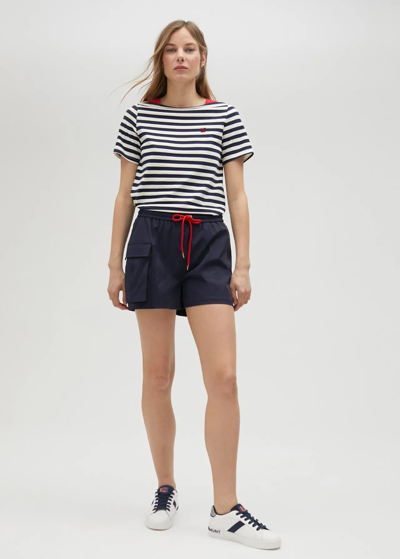 pantaln_corto_tcnico_de_edicin_limitada__lola_casademunt_5.webp Lola Casademunt Pantalones<Pantalón corto técnico de edición limitada - Lola Casademunt NAVY