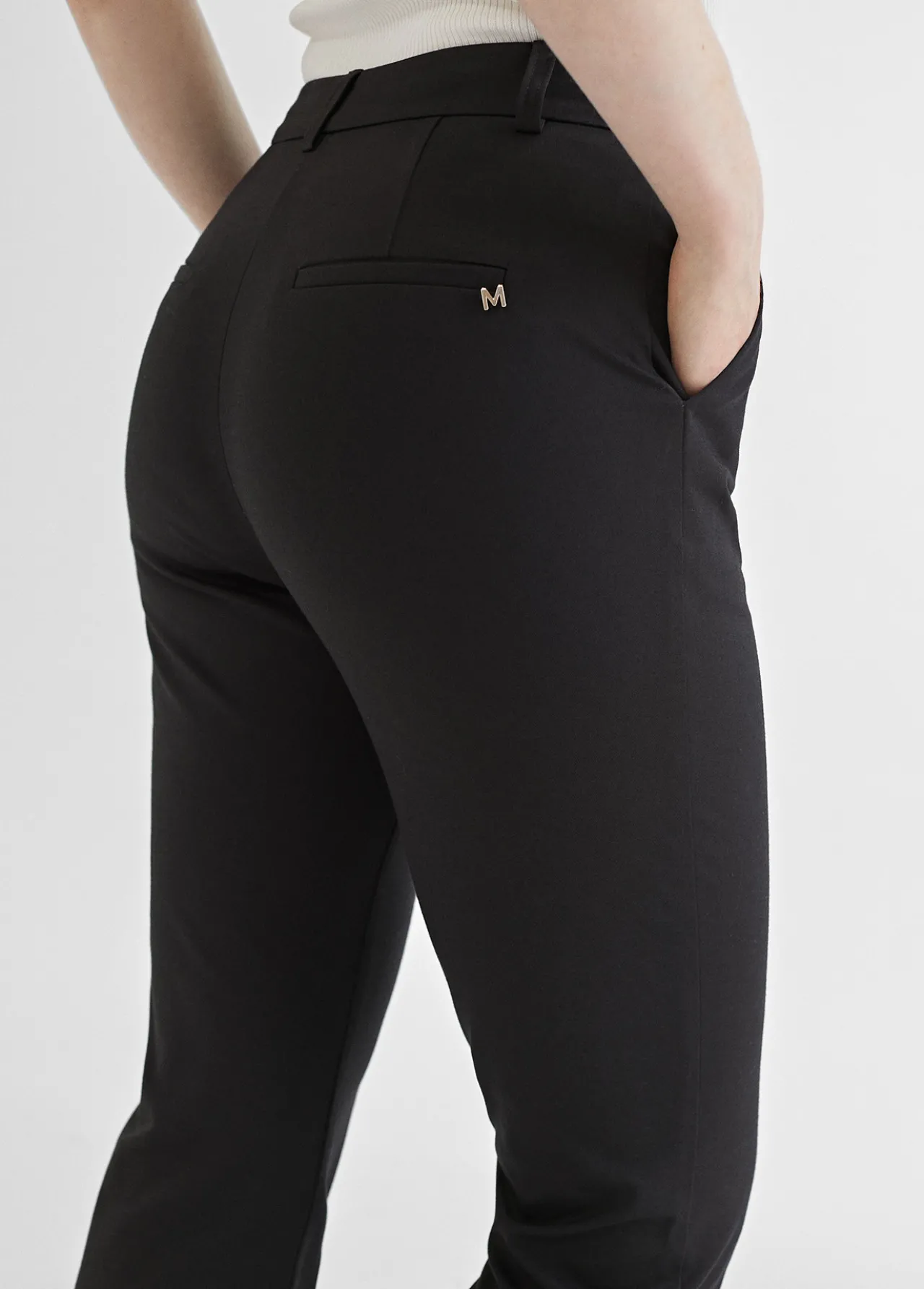 pantaln_de_punto_campana_2-1.webp Lola Casademunt Pantalones<Pantalón de punto campana ROJO