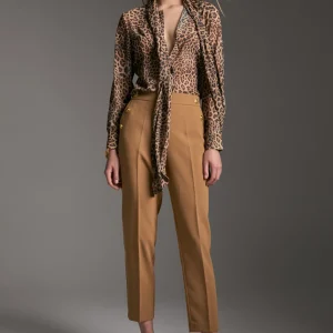 Lola Casademunt Pantalones<Pantalón detalle botones CAMEL