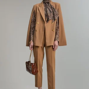 Lola Casademunt Pantalones<Pantalón detalle botones CAMEL