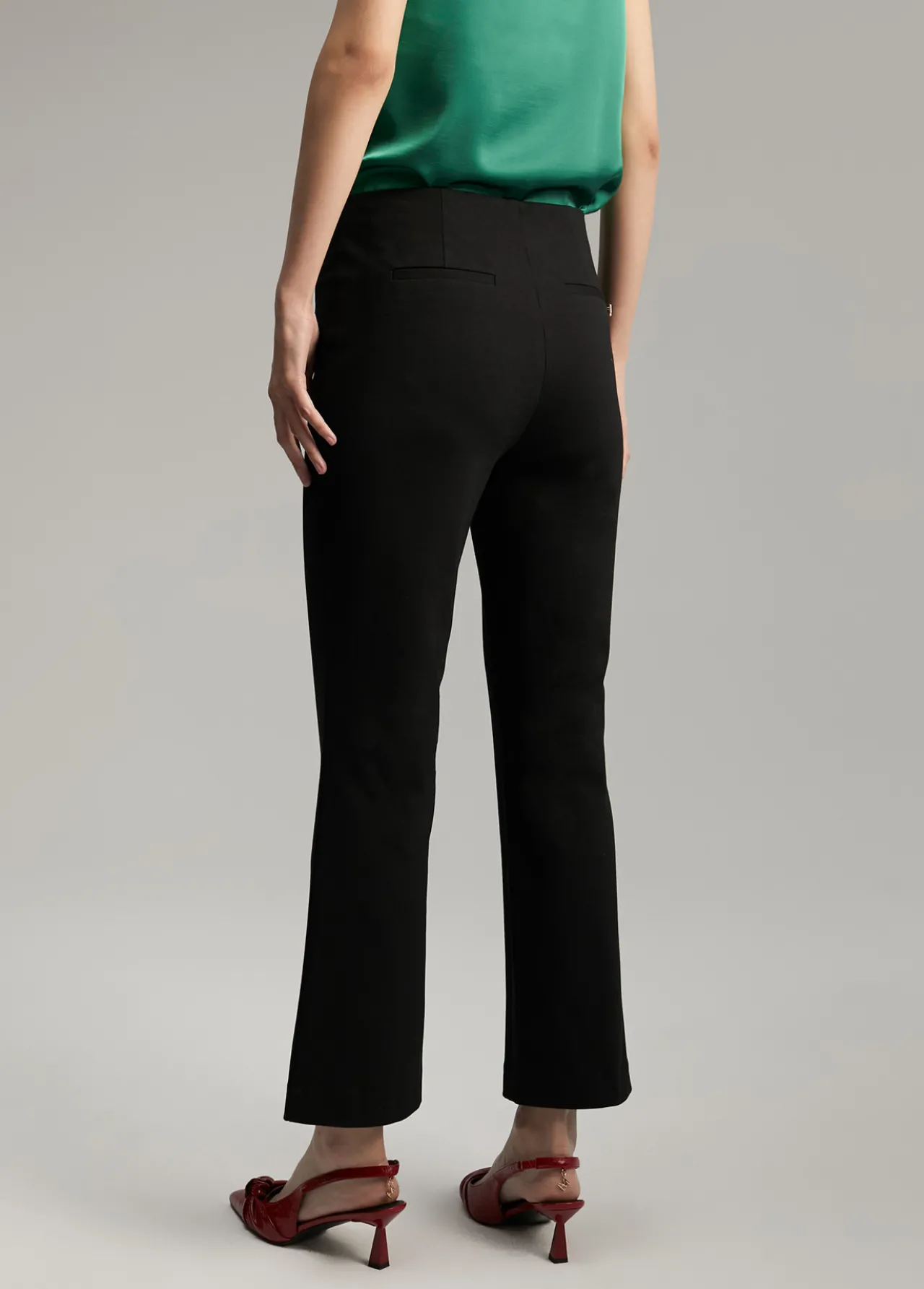pantaln_detalle_botones_2-4.webp Lola Casademunt Pantalones<Pantalón detalle botones AZULELECTRICO