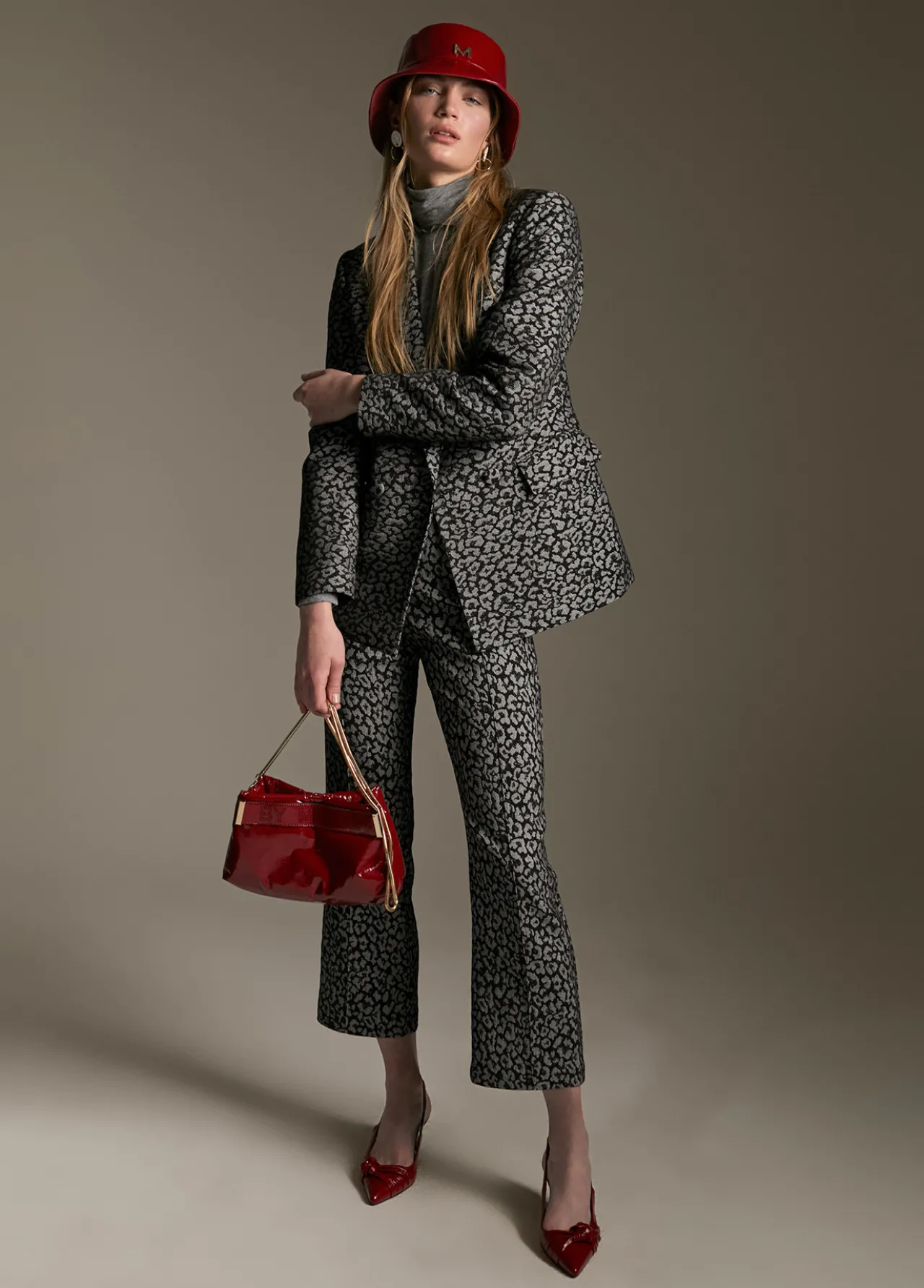 pantaln_jacquard_animal_print_0.webp Lola Casademunt Animal Print | Pantalones<Pantalón jacquard animal print NEGRO-GRIS