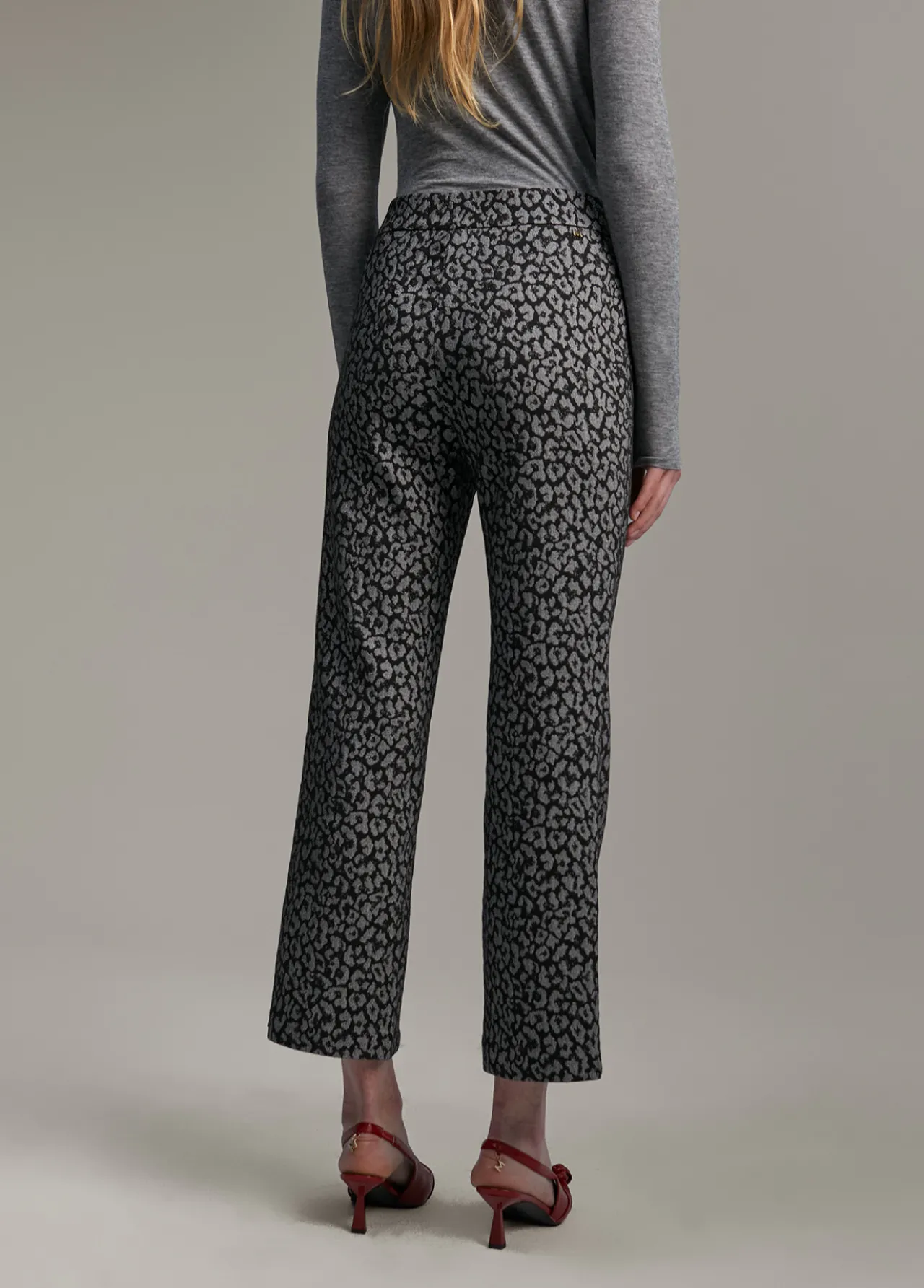 pantaln_jacquard_animal_print_4.webp Lola Casademunt Animal Print | Pantalones<Pantalón jacquard animal print NEGRO-GRIS
