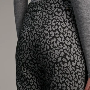 Lola Casademunt Animal Print | Pantalones<Pantalón jacquard animal print NEGRO-GRIS