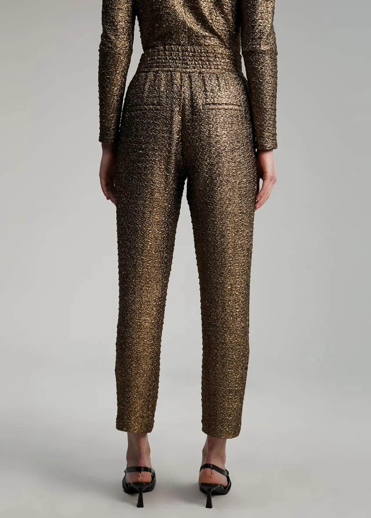pantaln_jogging_dorado_4.webp Lola Casademunt Pantalones<Pantalón jogging DORADO