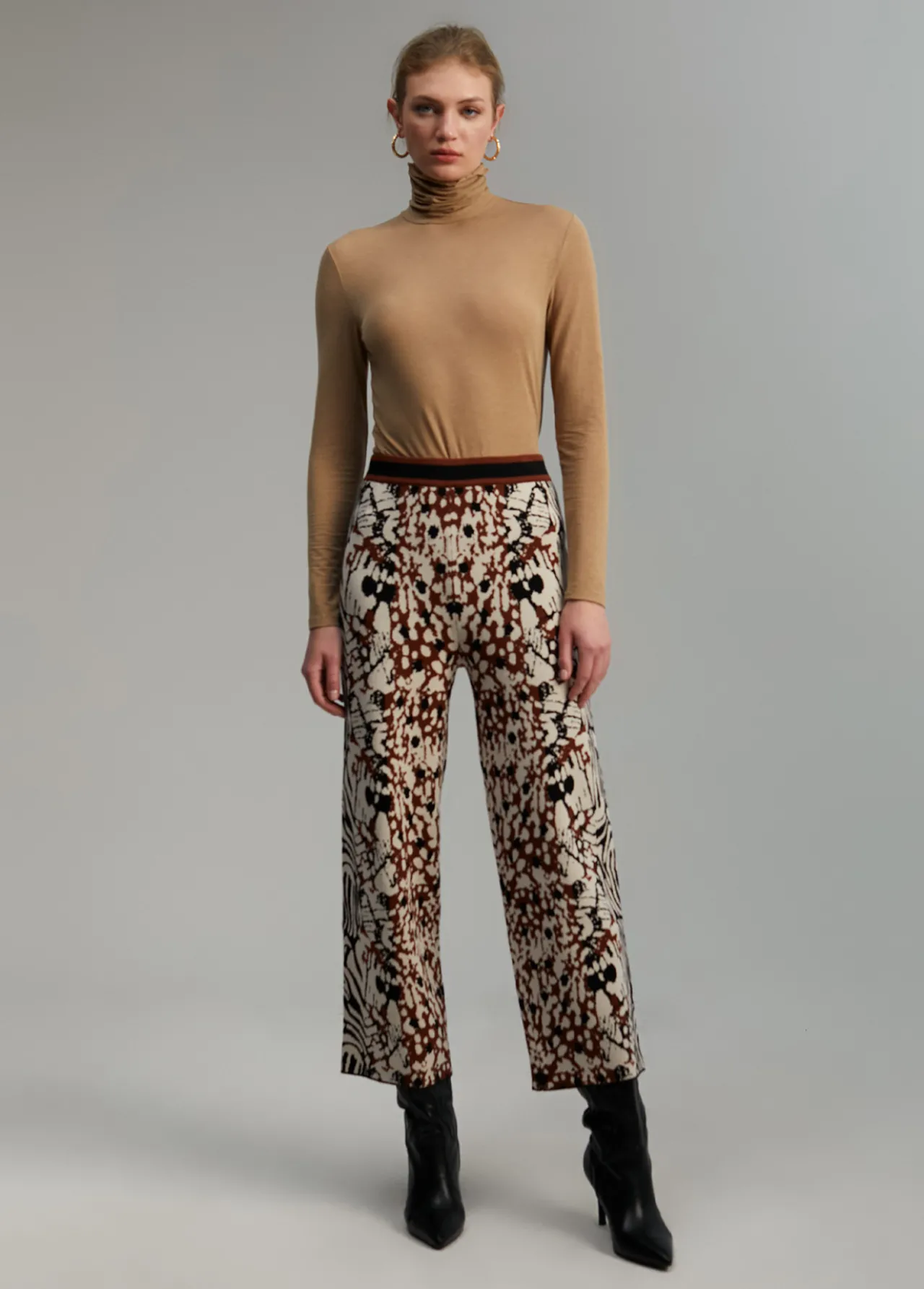 pantaln_punto_animal_print_0.webp Lola Casademunt Animal Print | Punto<Pantalón punto animal print MARRON-NEGRO