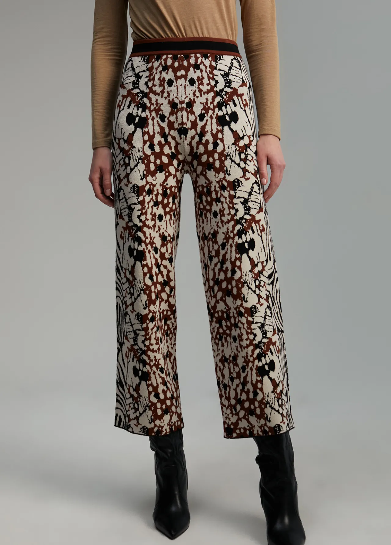 pantaln_punto_animal_print_2.webp Lola Casademunt Animal Print | Punto<Pantalón punto animal print MARRON-NEGRO