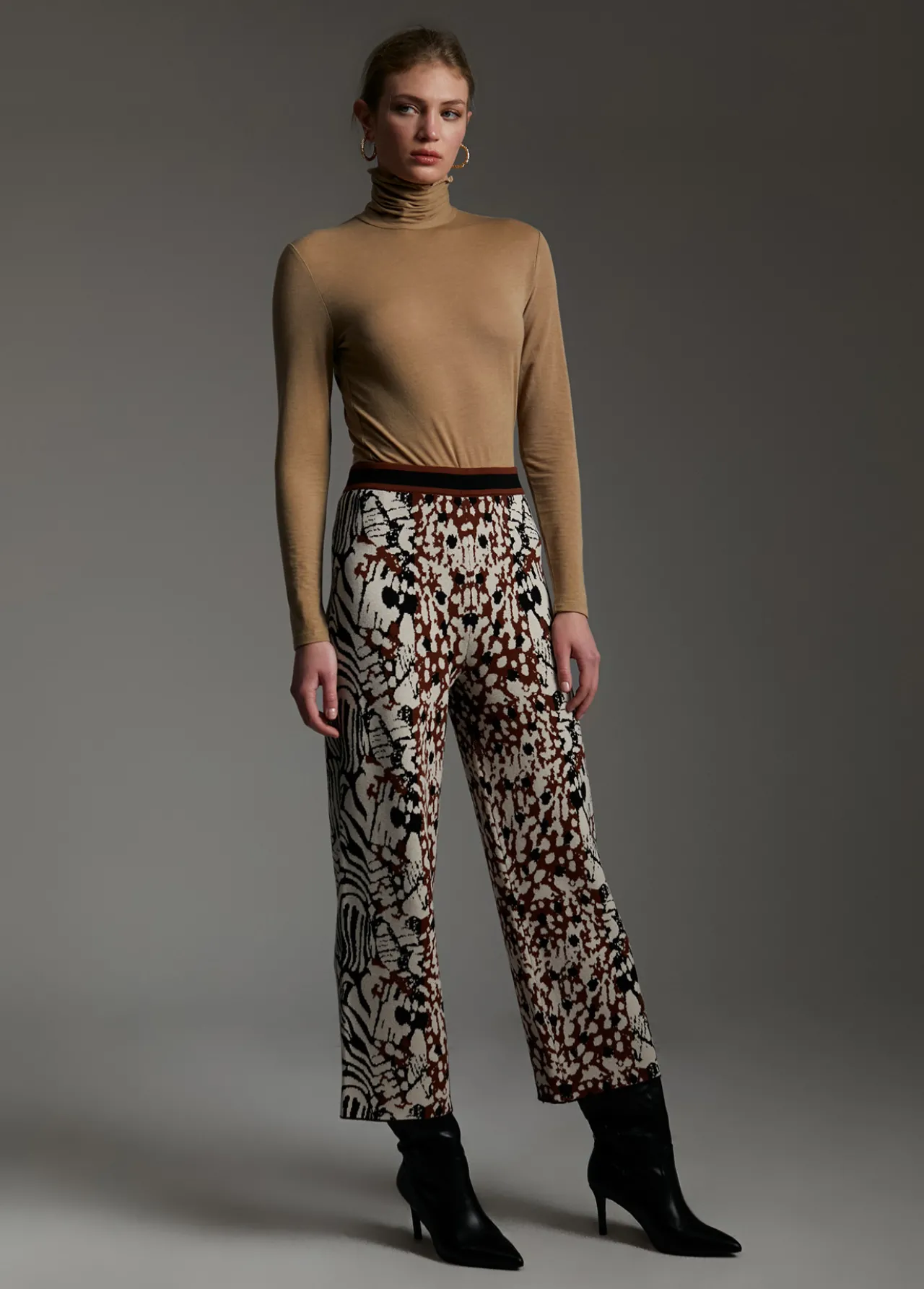 pantaln_punto_animal_print_4.webp Lola Casademunt Animal Print | Punto<Pantalón punto animal print MARRON-NEGRO