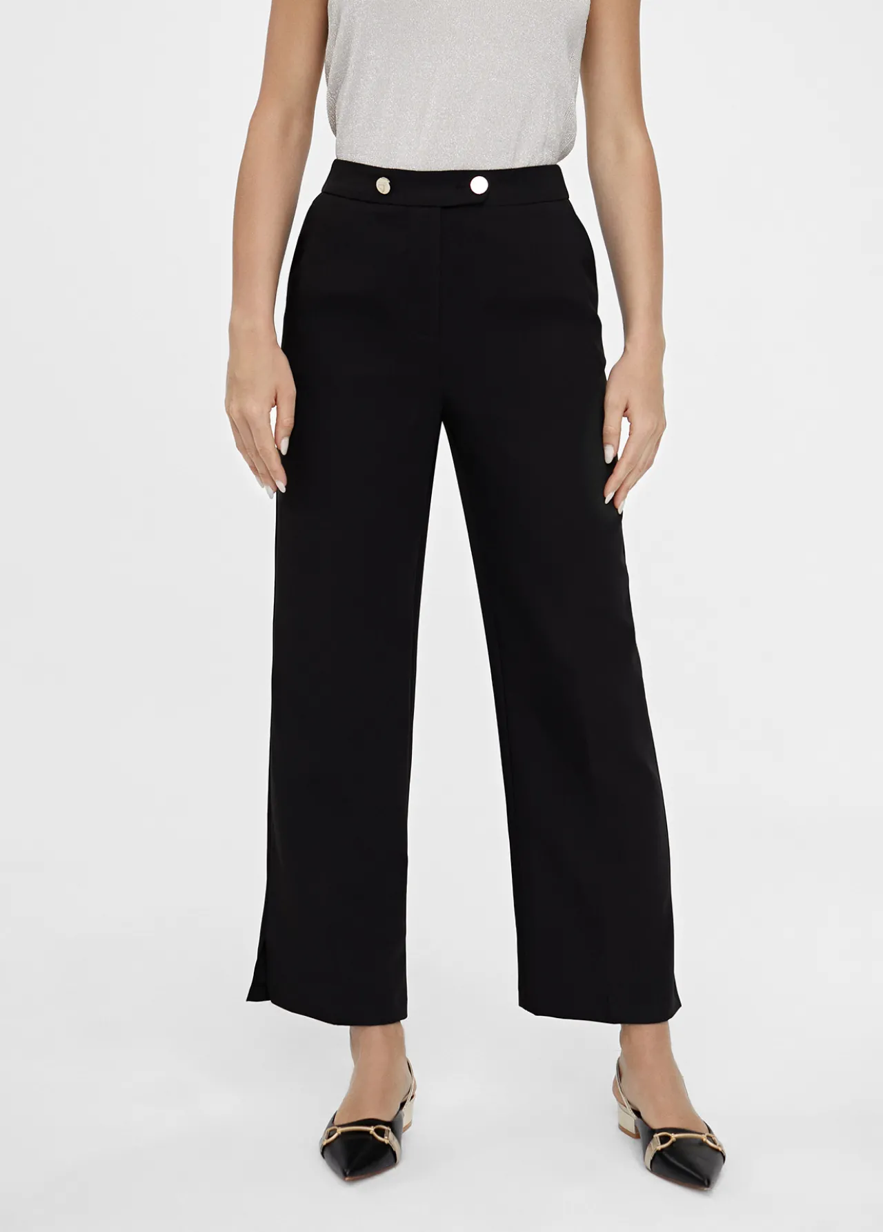 pantaln_recto_detalle_botn_1.webp Lola Casademunt Pantalones<Pantalón recto detalle botón NEGRO