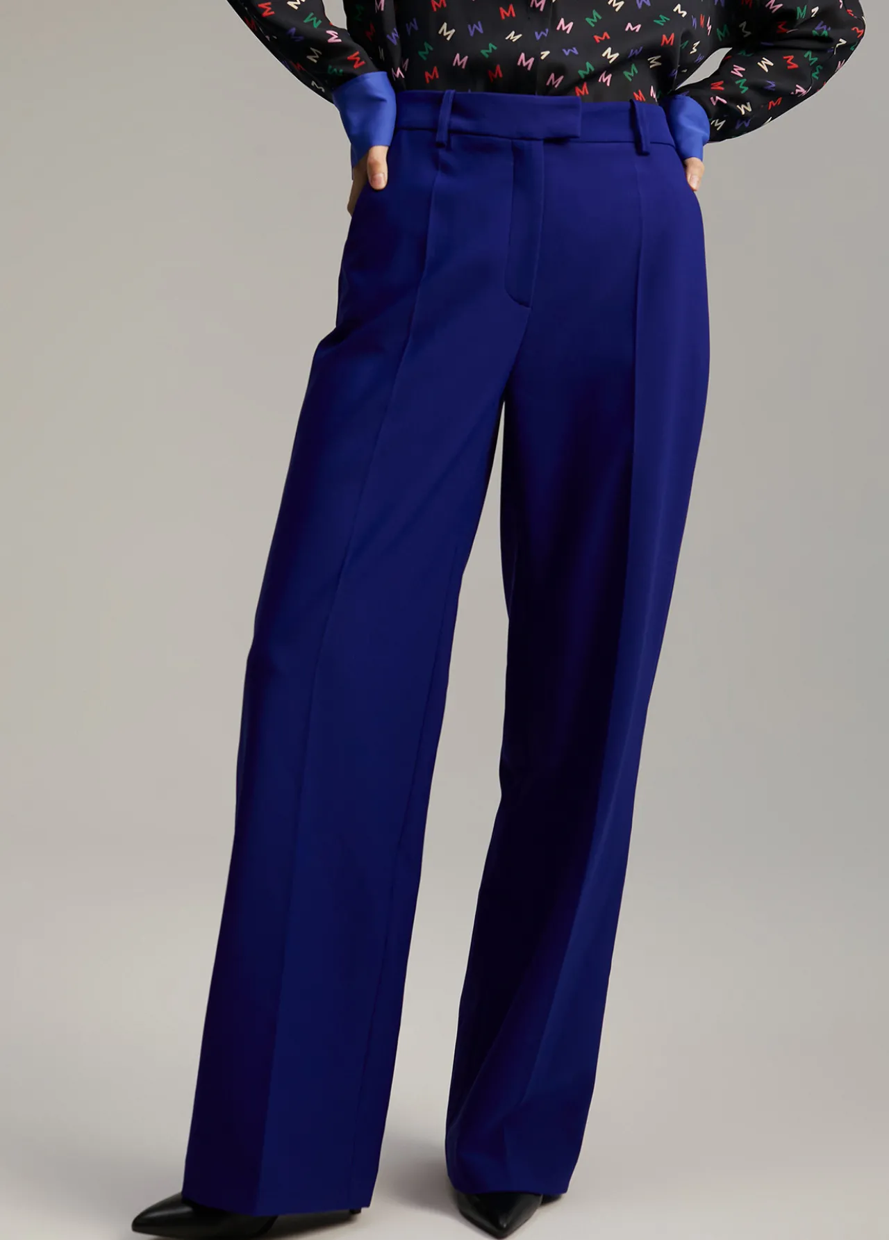 pantaln_recto_traje_4.webp Lola Casademunt Pantalones<Pantalón recto traje AZULELECTRICO