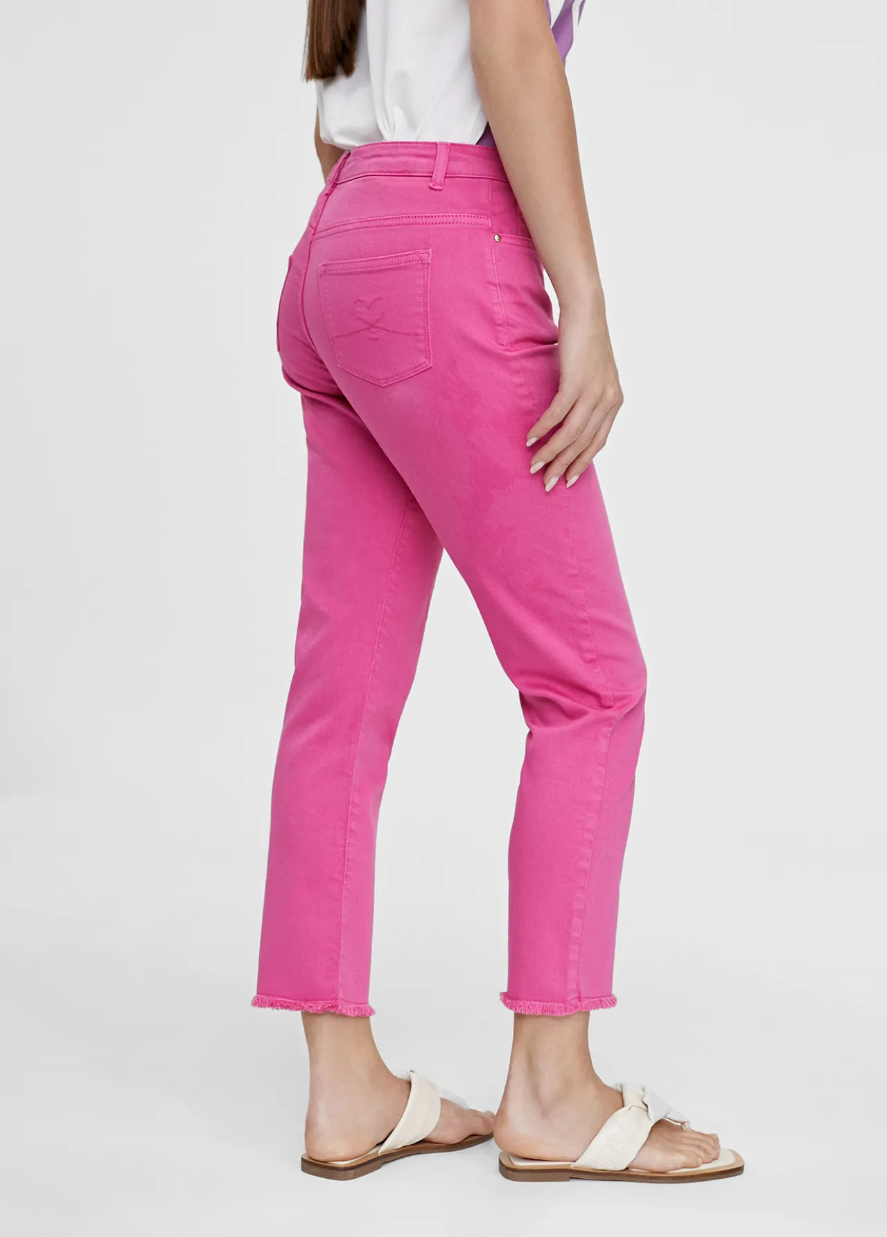 pantaln_tejano_con_botones_2-1.webp Lola Casademunt Pantalones<Pantalón tejano con botones CRUDO