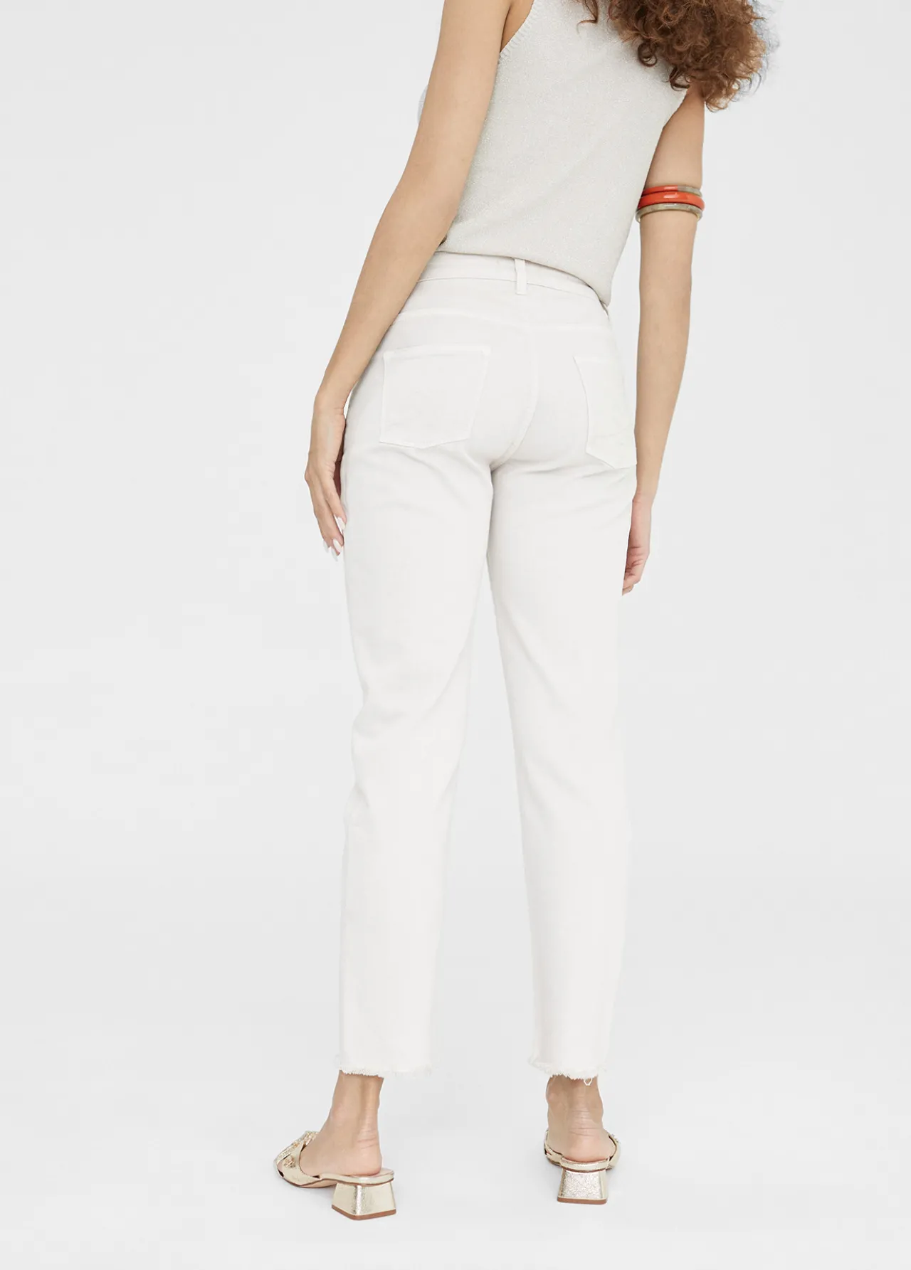 pantaln_tejano_con_botones_2.webp Lola Casademunt Pantalones<Pantalón tejano con botones CRUDO