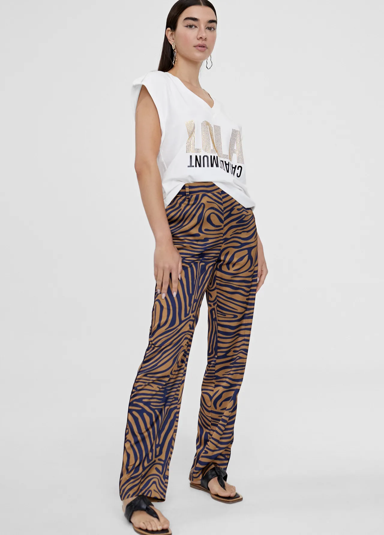 pantalon_recto_estampado_animal_5.webp Lola Casademunt Pantalones<Pantalon recto estampado animal MARRON-AZUL