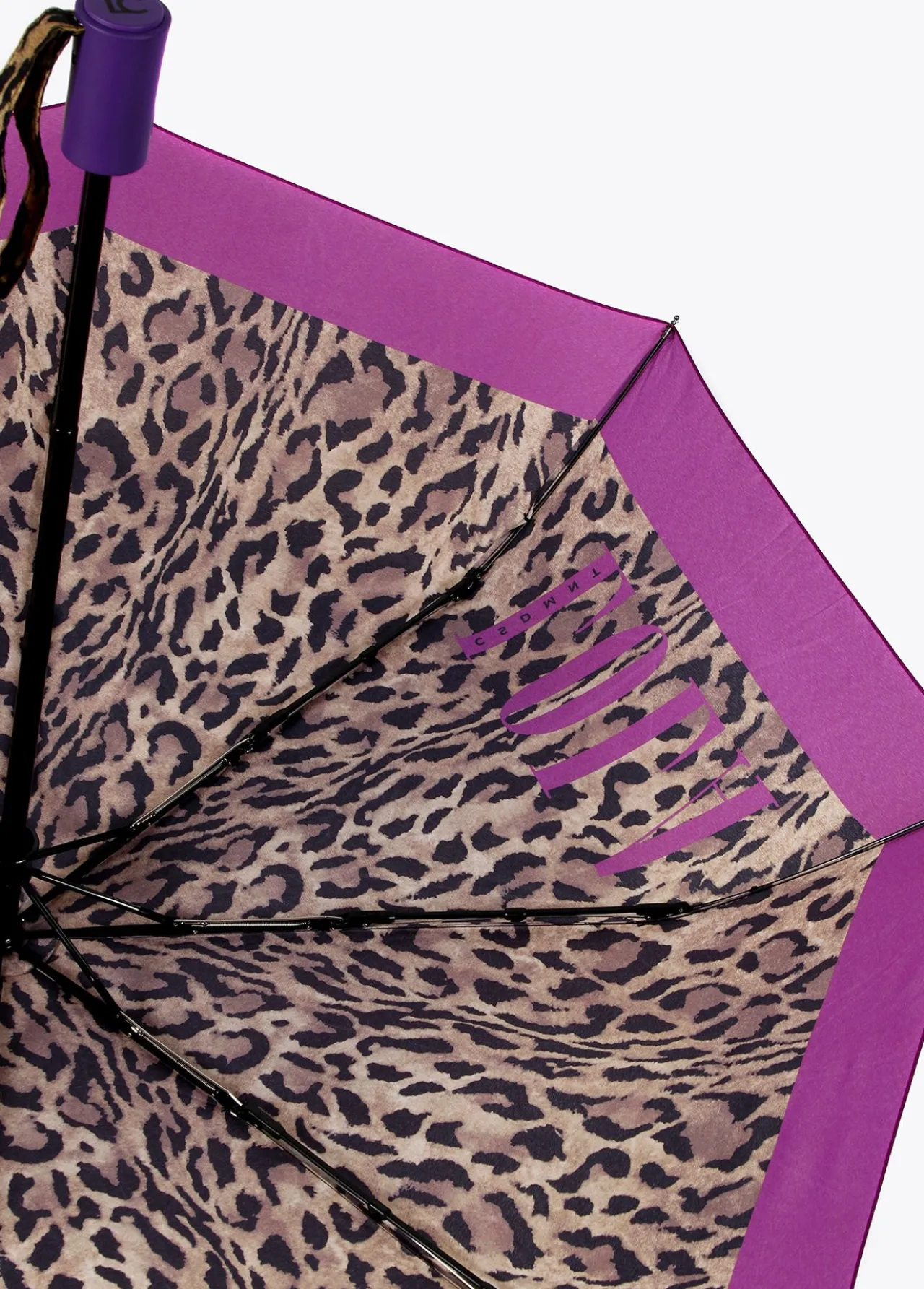 paraguas_pequeo_automtico_animal_print__lola_casademunt_5.webp Lola Casademunt Animal Print | Paraguas<Paraguas pequeño automático animal print | Lola Casademunt FUCSIA