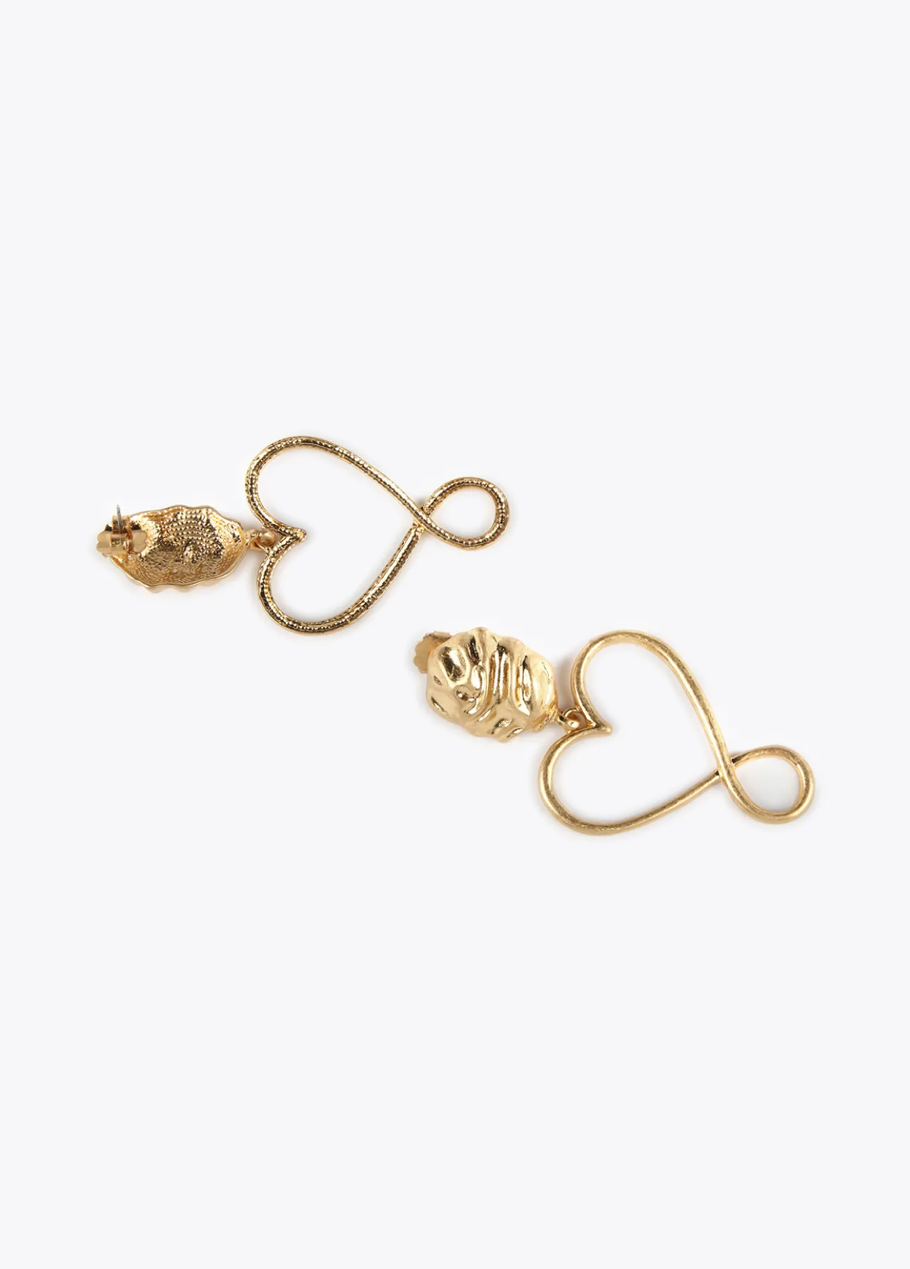 pendientes_corazn_infinito_1.webp Lola Casademunt Pendientes<Pendientes corazón infinito DORADO