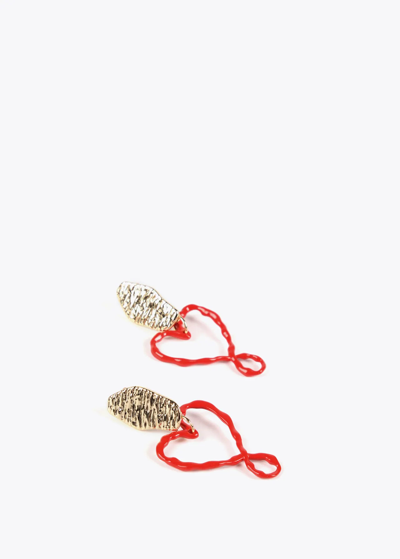 pendientes_corazn_lacado_3.webp Lola Casademunt Bisuteria<Pendientes corazón lacado ROJO