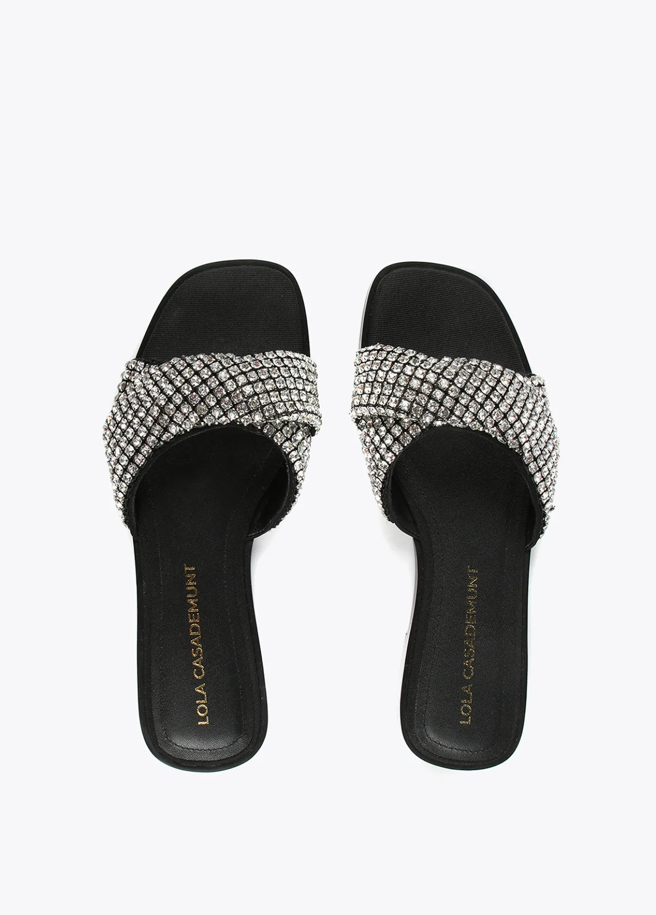 sandalia_plana_con_pedreria_1.webp Lola Casademunt Calzado<Sandalia plana con pedreria NEGRO-METAL