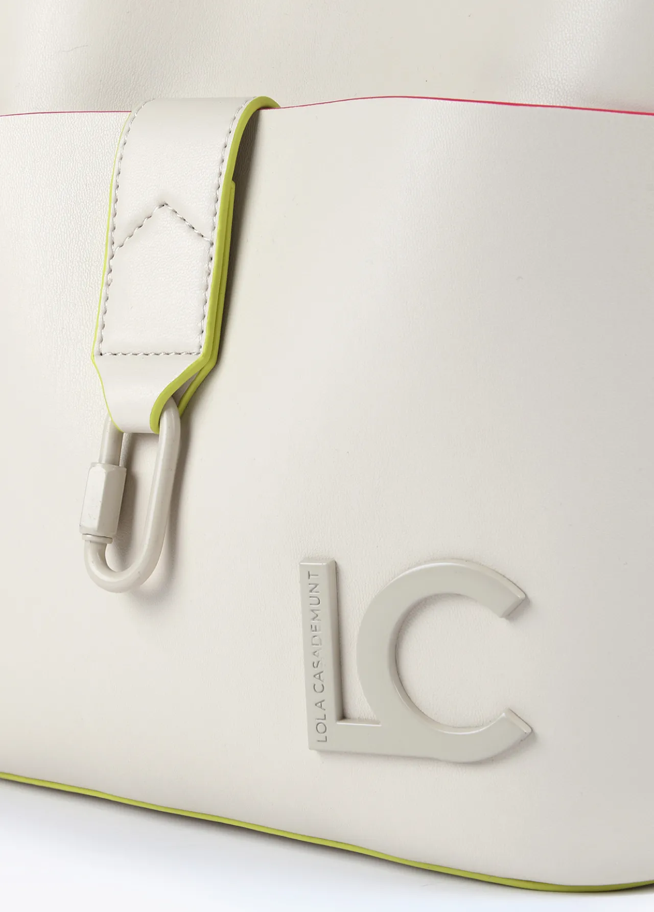 shopper_crudo_detalles_contraste_5.webp Lola Casademunt Bolsos<Shopper detalles contraste CRUDO