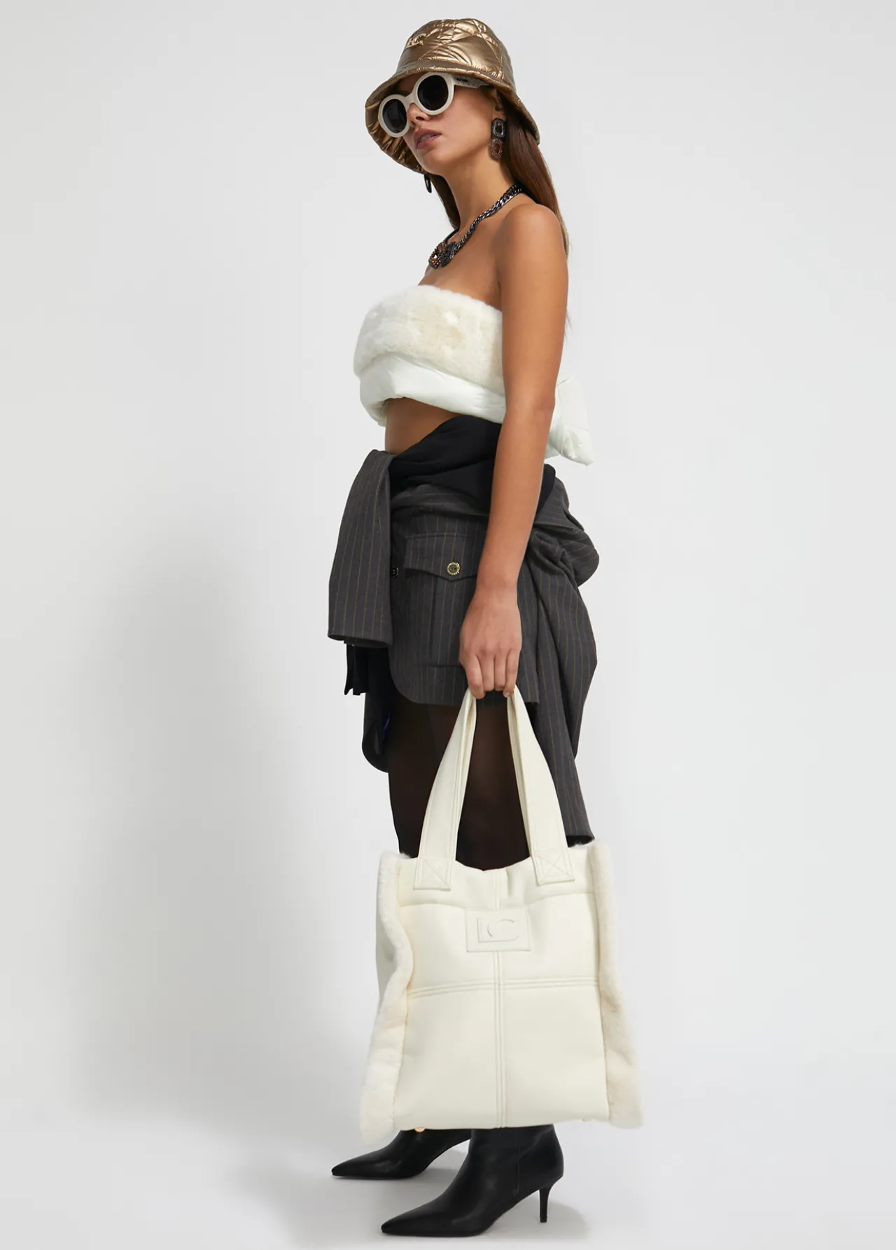 shopper_efecto_piel_y_pelo_1.webp Lola Casademunt Bolsos De Hombro | Bolsos Grandes<Shopper efecto piel y pelo NEGRO