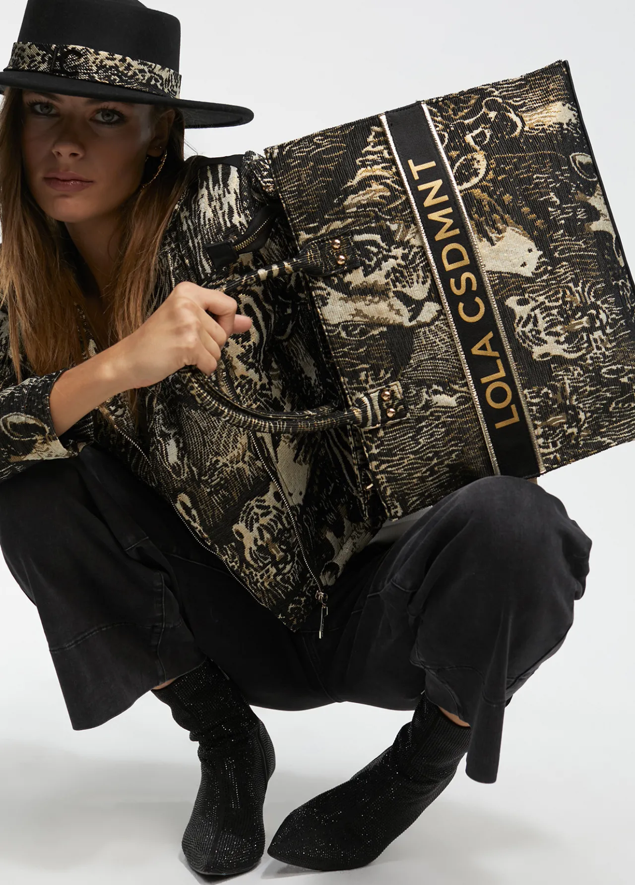 shopper_jacquard_5.webp Lola Casademunt Animal Print | Bolsos Shopper<Shopper jacquard NEGRO-METAL