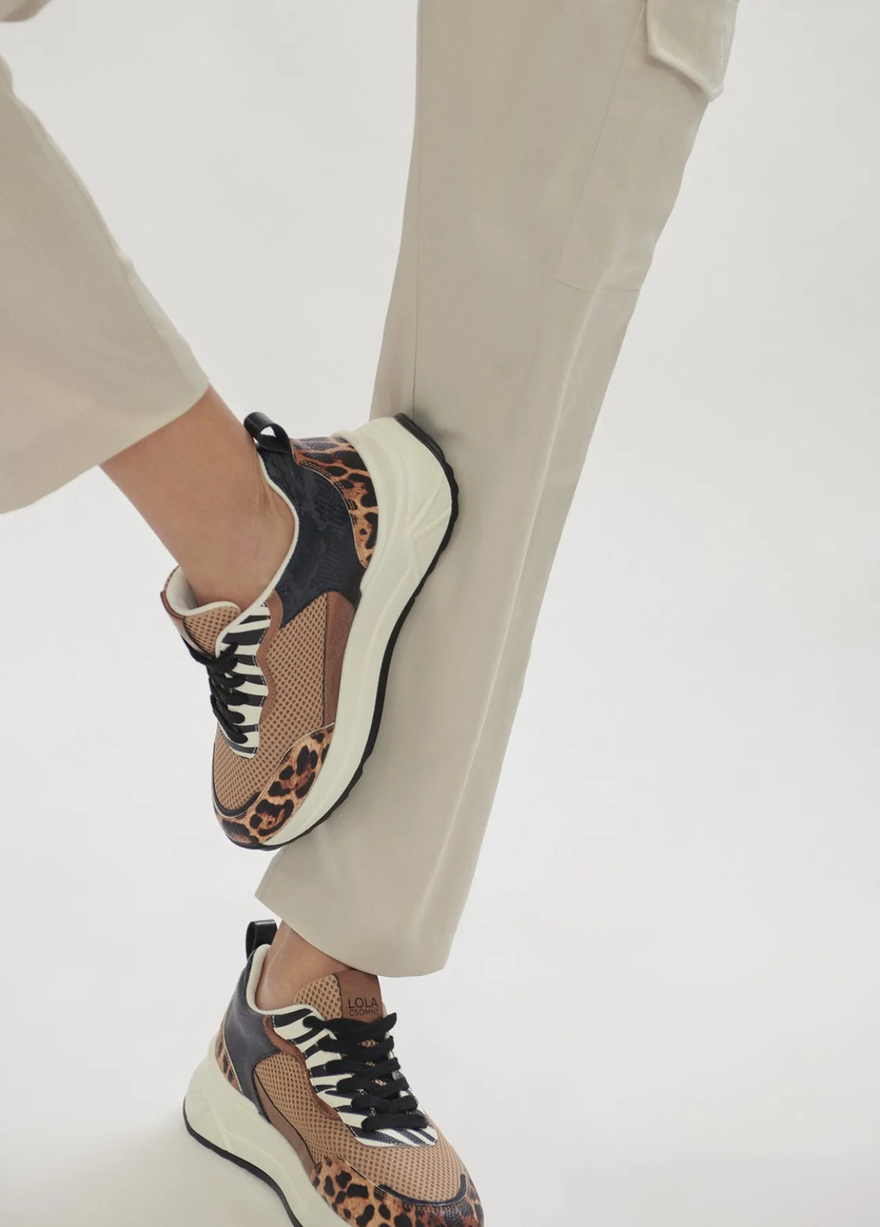 sneakers_animal_print_rejilla__coleccin_lola__lola_casademunt_4.webp Lola Casademunt Zapatillas Deportivas<Sneakers animal print rejilla | COLECCIÓN LOLA | Lola Casademunt MARRON