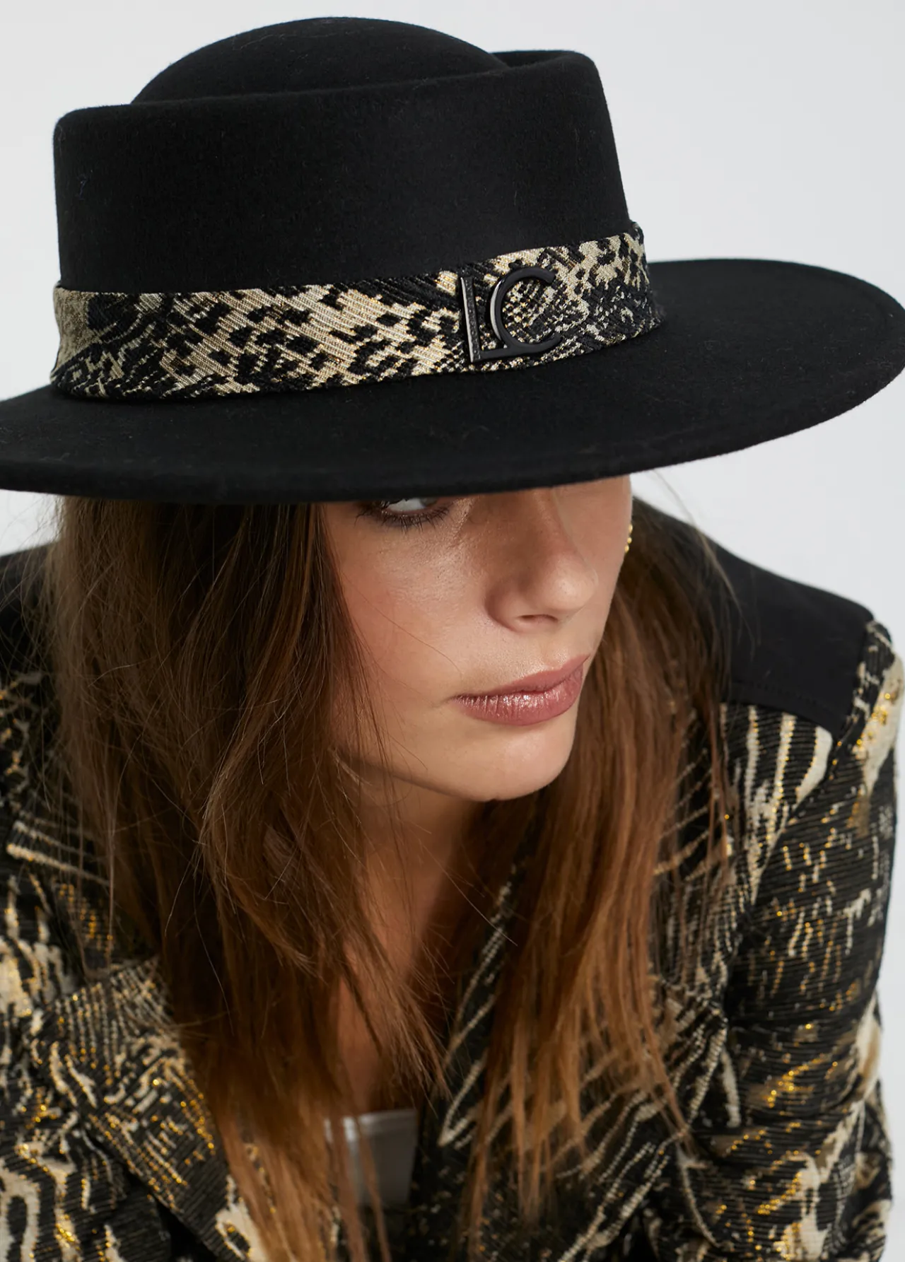 sombrero_cinta_jacquard_2.webp Lola Casademunt Animal Print | Gorros Sombreros Y Guantes<Sombrero cinta jacquard NEGRO
