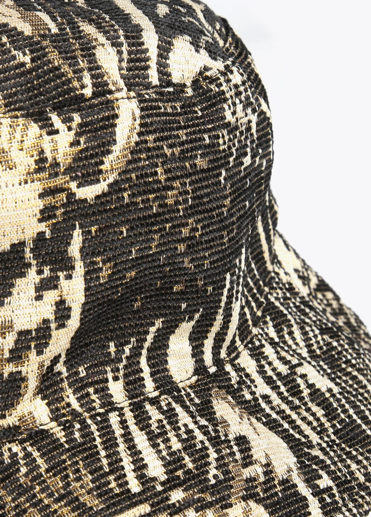 sombrero_jacquard_3.webp Lola Casademunt Animal Print | Gorros Sombreros Y Guantes<Sombrero jacquard NEGRO-METAL