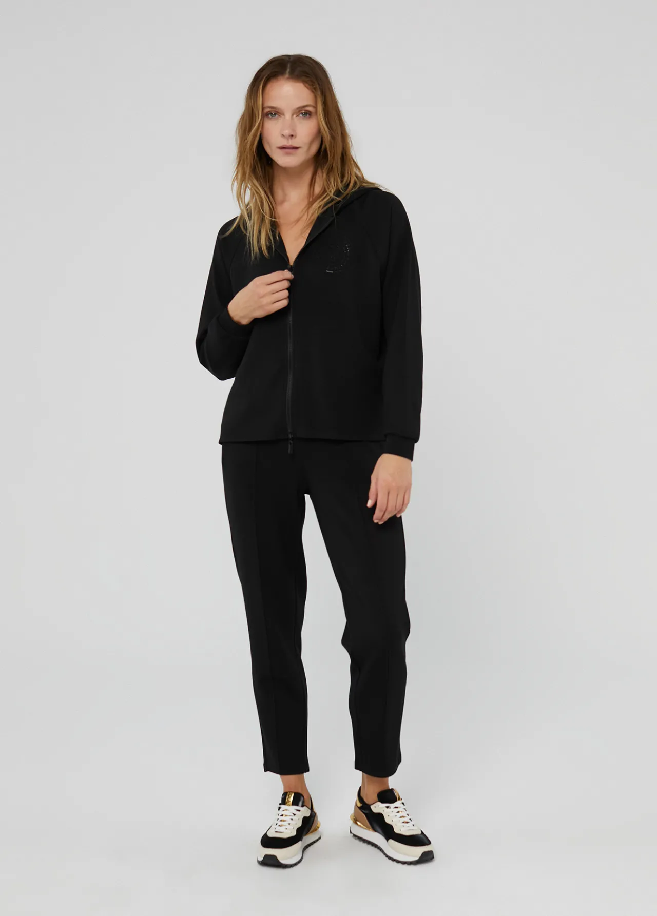 sudadera_con_capucha_0.webp Lola Casademunt Sudaderas<Sudadera con capucha NEGRO