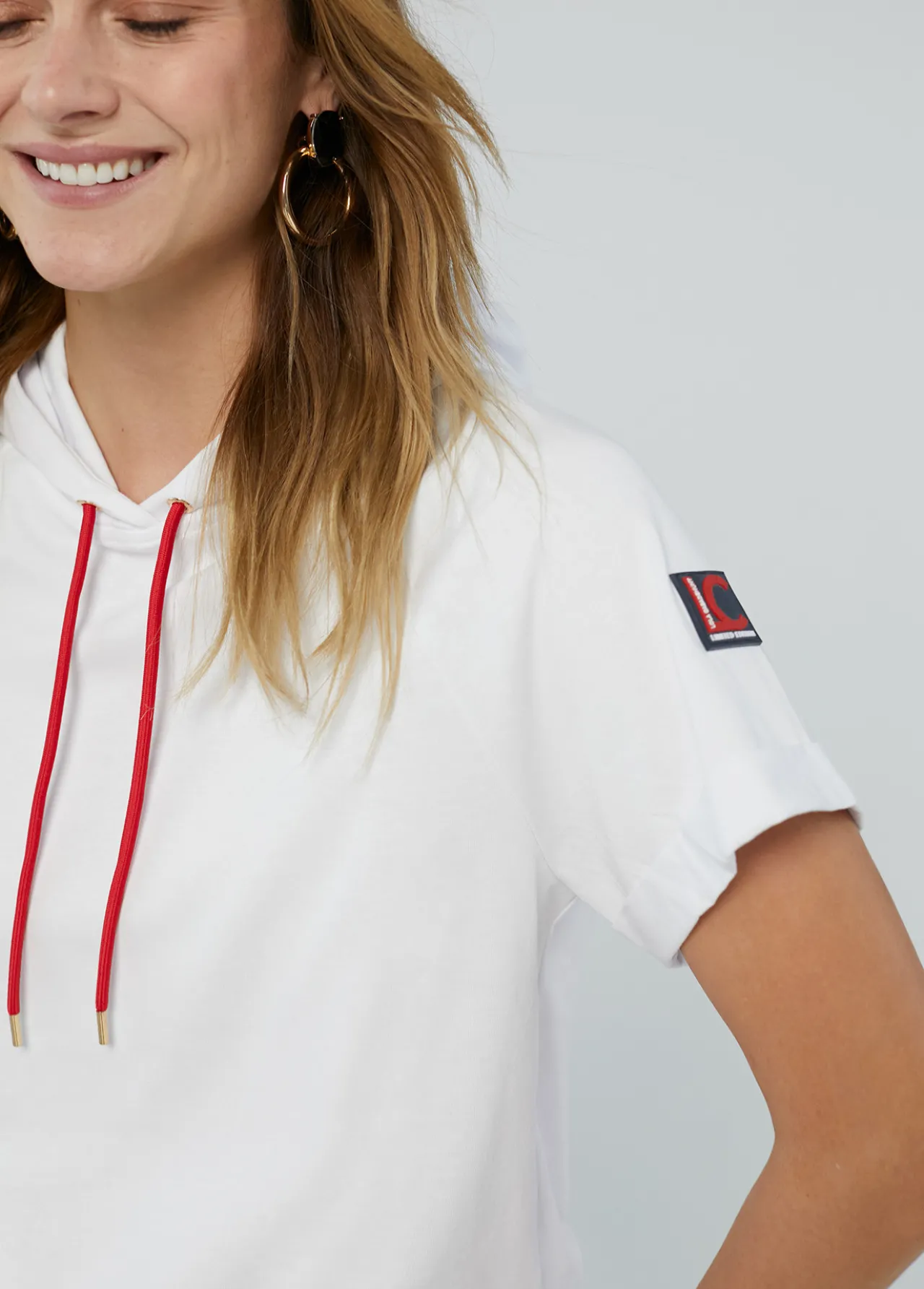 sudadera_manga_corta_blanca_de_algodn__lola_casademunt_4.webp Lola Casademunt Sudaderas<Sudadera manga corta blanca de algodón - Lola Casademunt BLANCO
