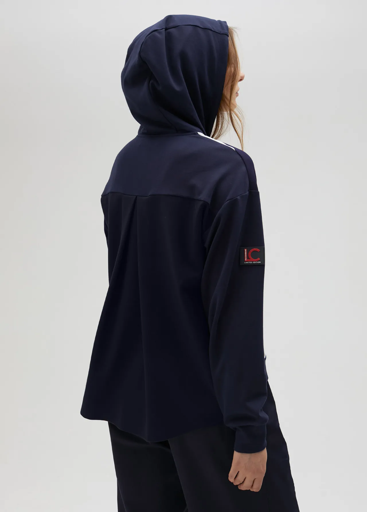 sudadera_rayas_bicolor_con_cierre_frontal__lola_casademunt_2.webp Lola Casademunt Sudaderas<Sudadera rayas bicolor con cierre frontal - Lola Casademunt AZUL-BLANCO