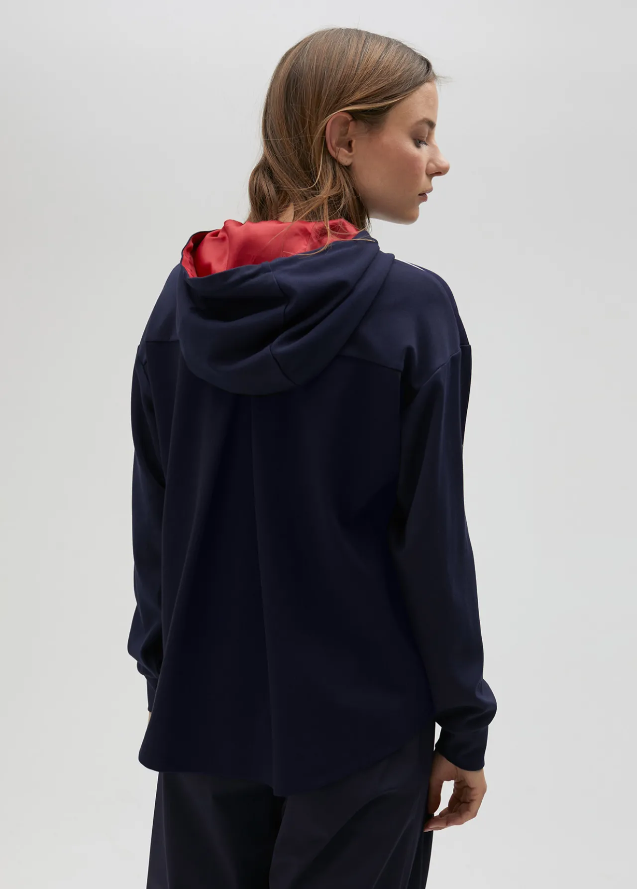 sudadera_rayas_bicolor_con_cierre_frontal__lola_casademunt_4.webp Lola Casademunt Sudaderas<Sudadera rayas bicolor con cierre frontal - Lola Casademunt AZUL-BLANCO
