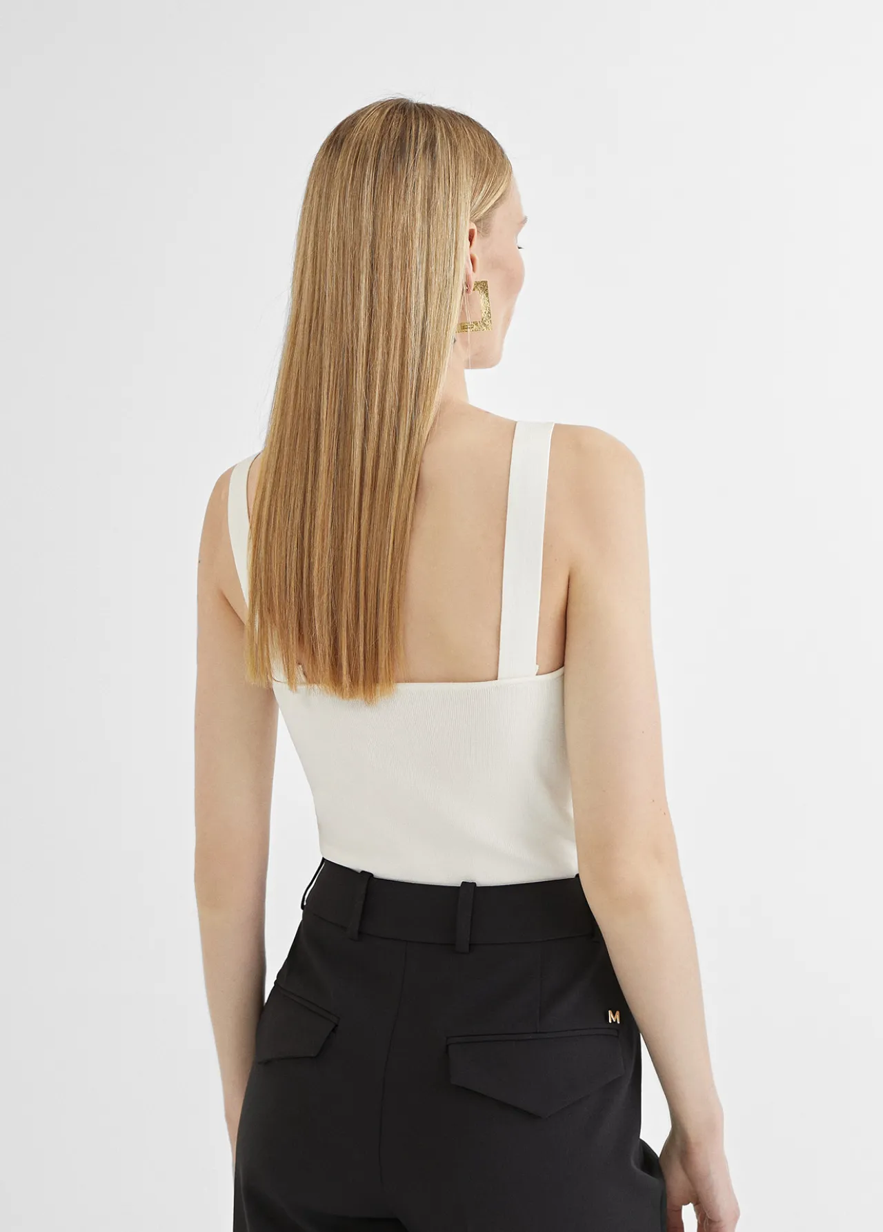 top_de_punto_3.webp Lola Casademunt Camisetas Y Tops | Punto<Top de punto CRUDO
