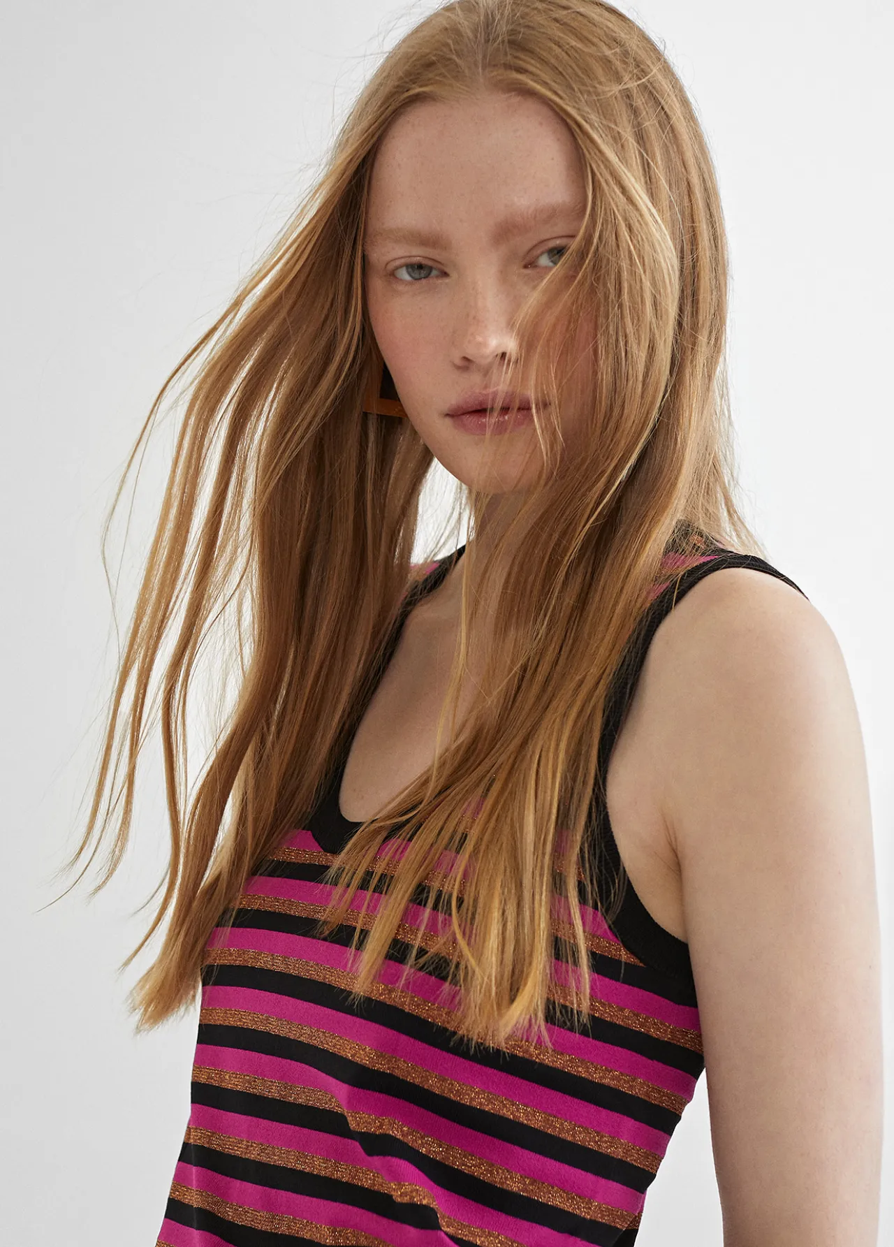 top_de_rayas_0.webp Lola Casademunt Camisetas Y Tops | Punto<Top de rayas NEGRO-ROSA