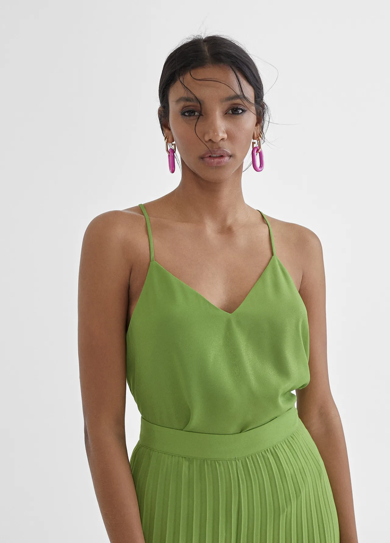 top_escote_pico_0-1.webp Lola Casademunt Camisetas Y Tops<Top escote pico FUCSIA