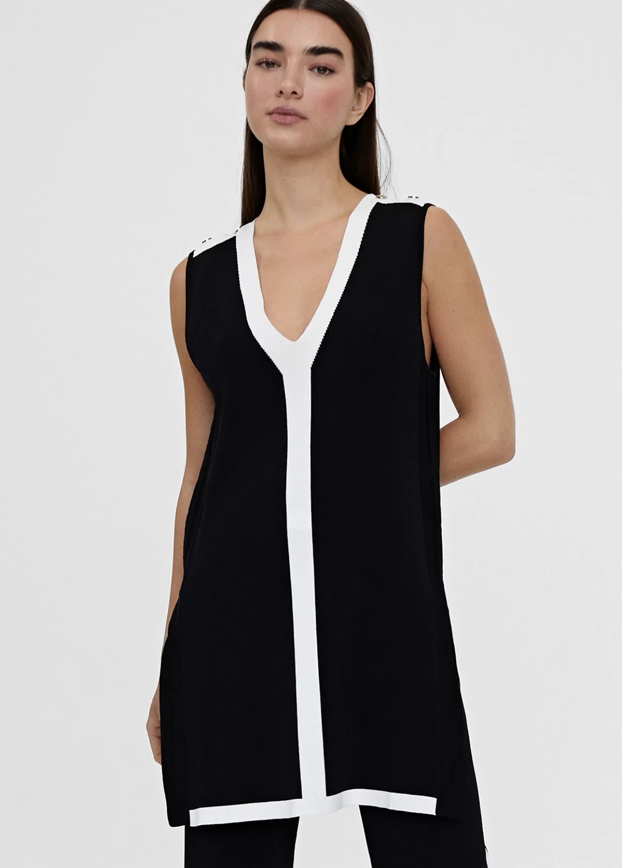 top_largo_de_punto_1-1.webp Lola Casademunt Camisetas Y Tops | Punto<Top largo de punto CRUDO-METAL