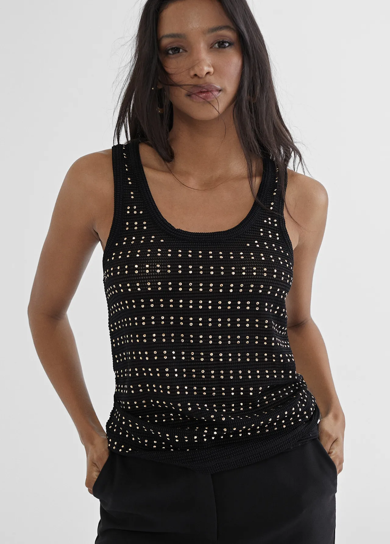 top_semi_transparente_negro_0.webp Lola Casademunt Camisetas Y Tops<Top semi transparente NEGRO
