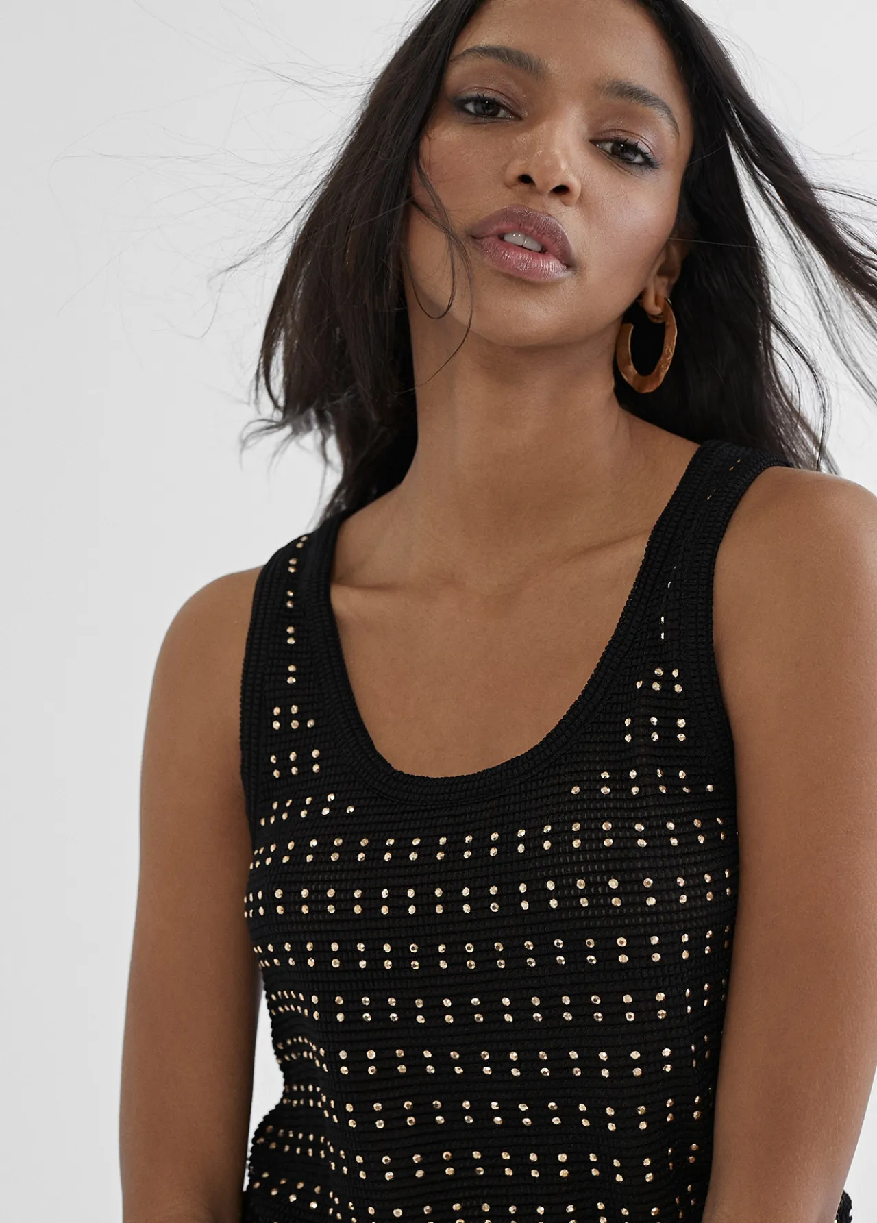 top_semi_transparente_negro_3.webp Lola Casademunt Camisetas Y Tops<Top semi transparente NEGRO